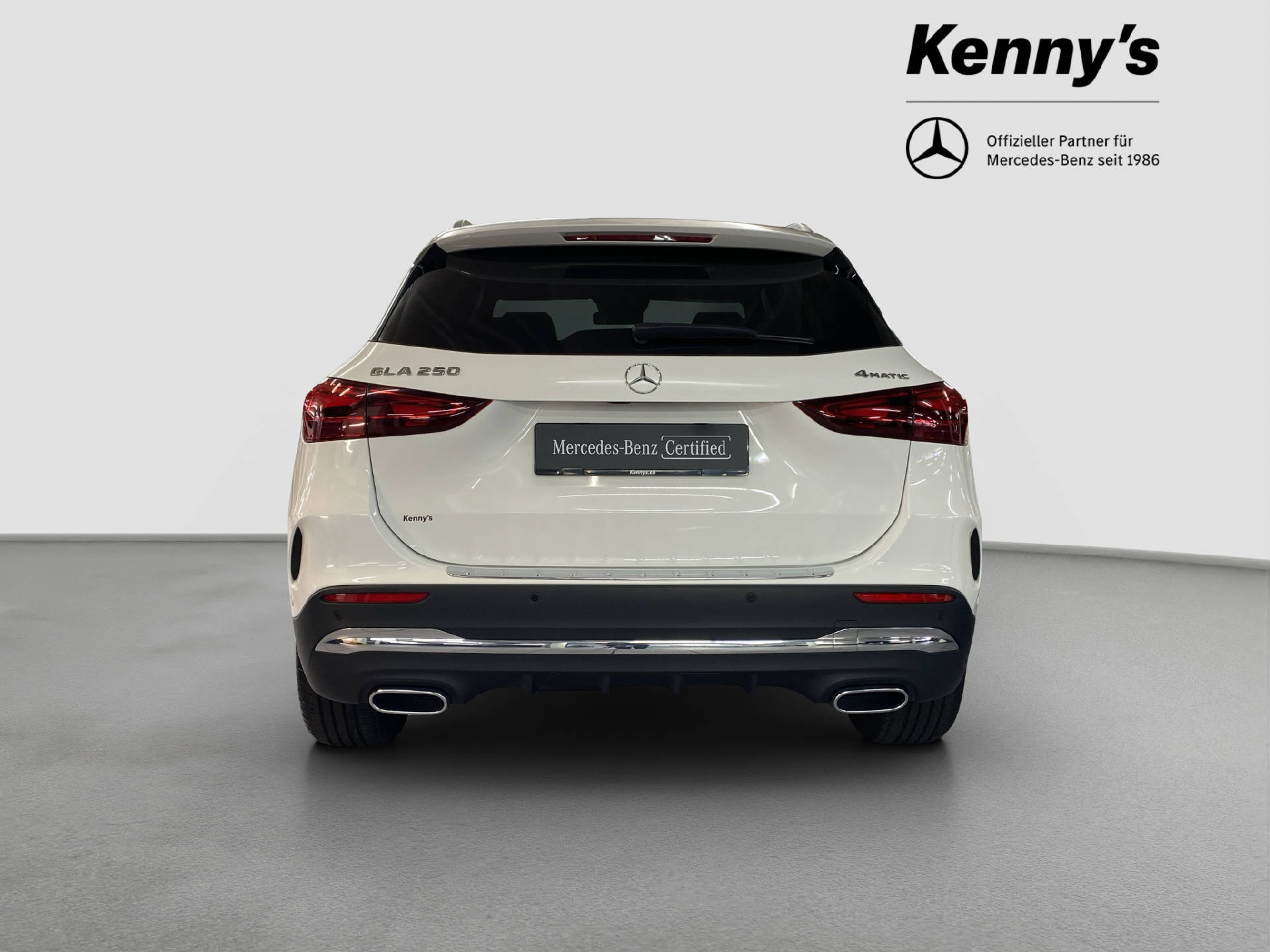 MERCEDES-BENZ GLA 250 Swiss Star AMG 4MATIC-image-4