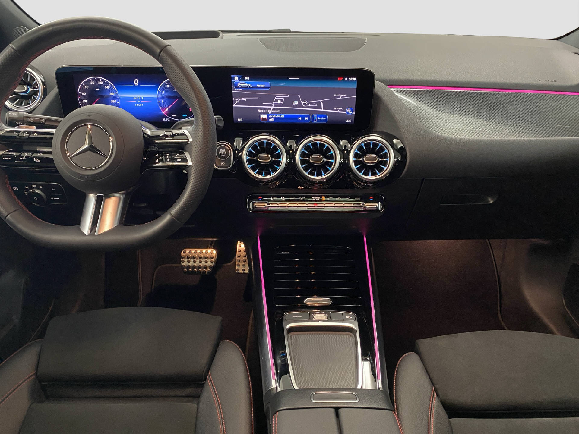 MERCEDES-BENZ GLA 250 Swiss Star AMG 4MATIC-image-9
