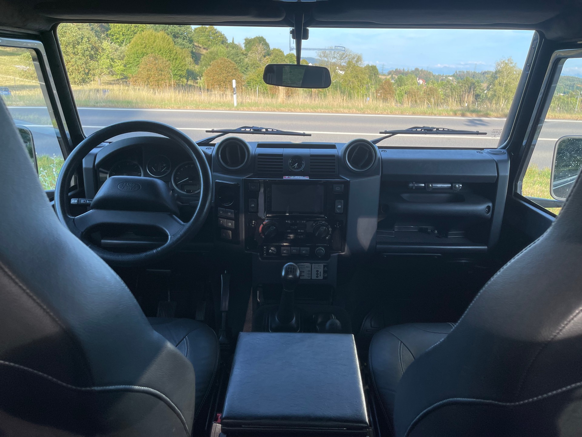 LAND ROVER 2.2 TD4 SW Legend-image-10