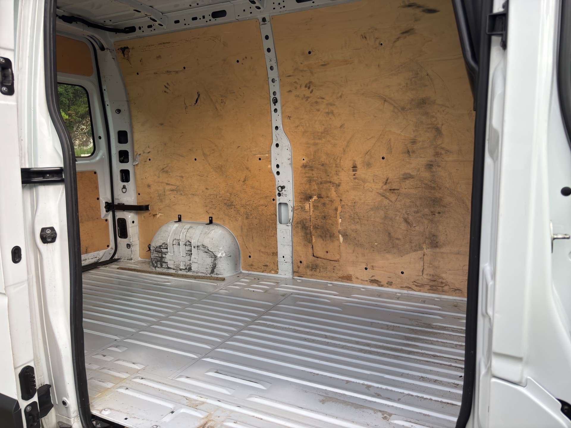 RENAULT Master T33 2.3 Blue dCi 135 L2H2-image-10