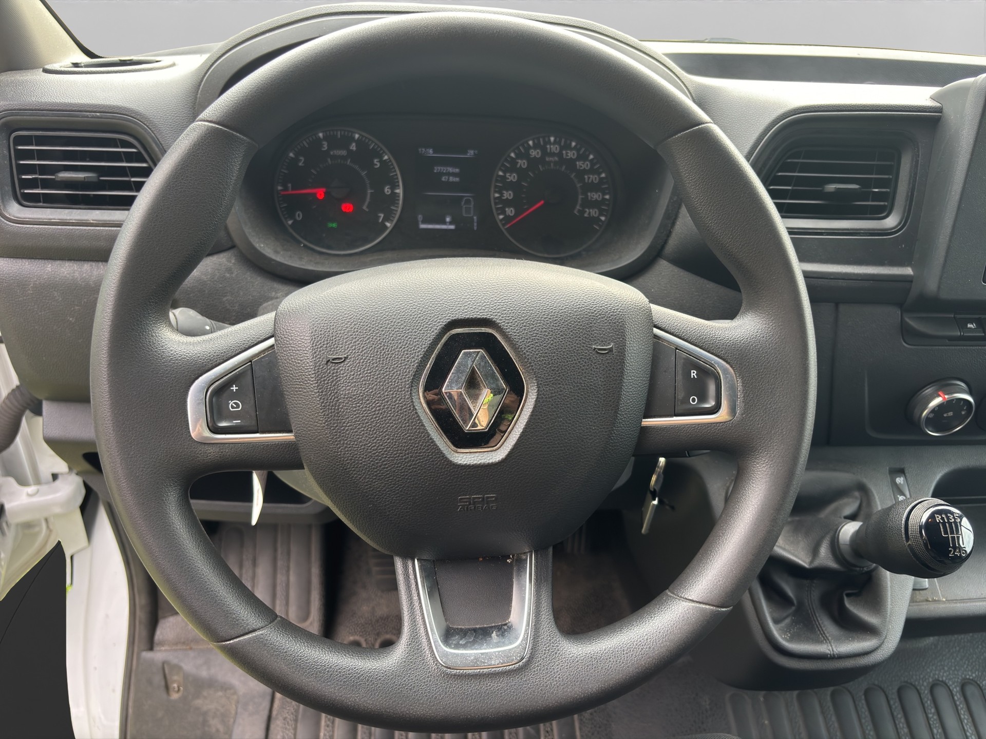 RENAULT Master T33 2.3 Blue dCi 135 L2H2-image-7