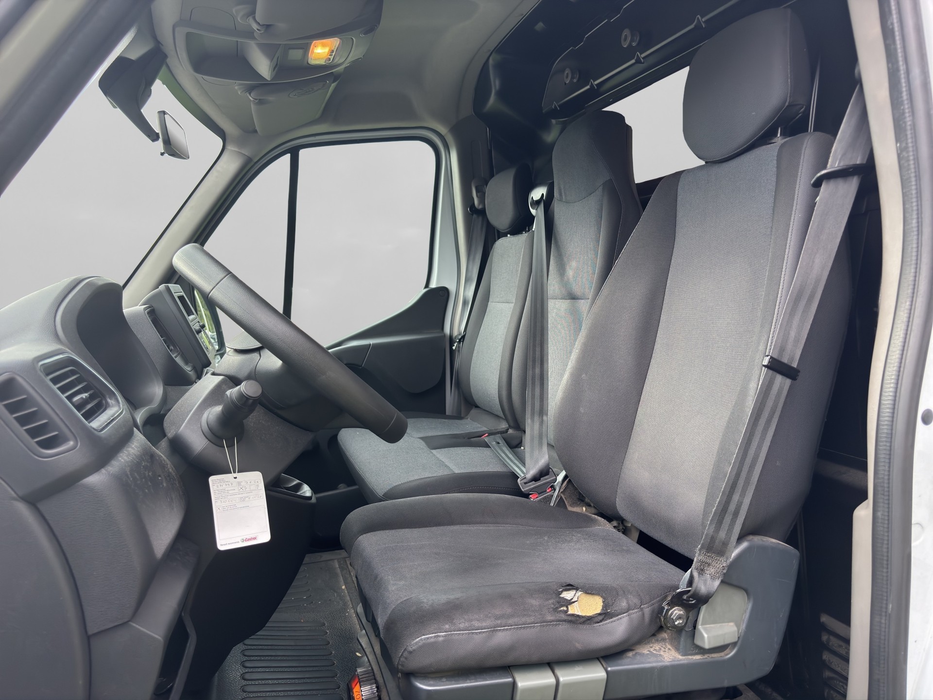 RENAULT Master T33 2.3 Blue dCi 135 L2H2-image-6