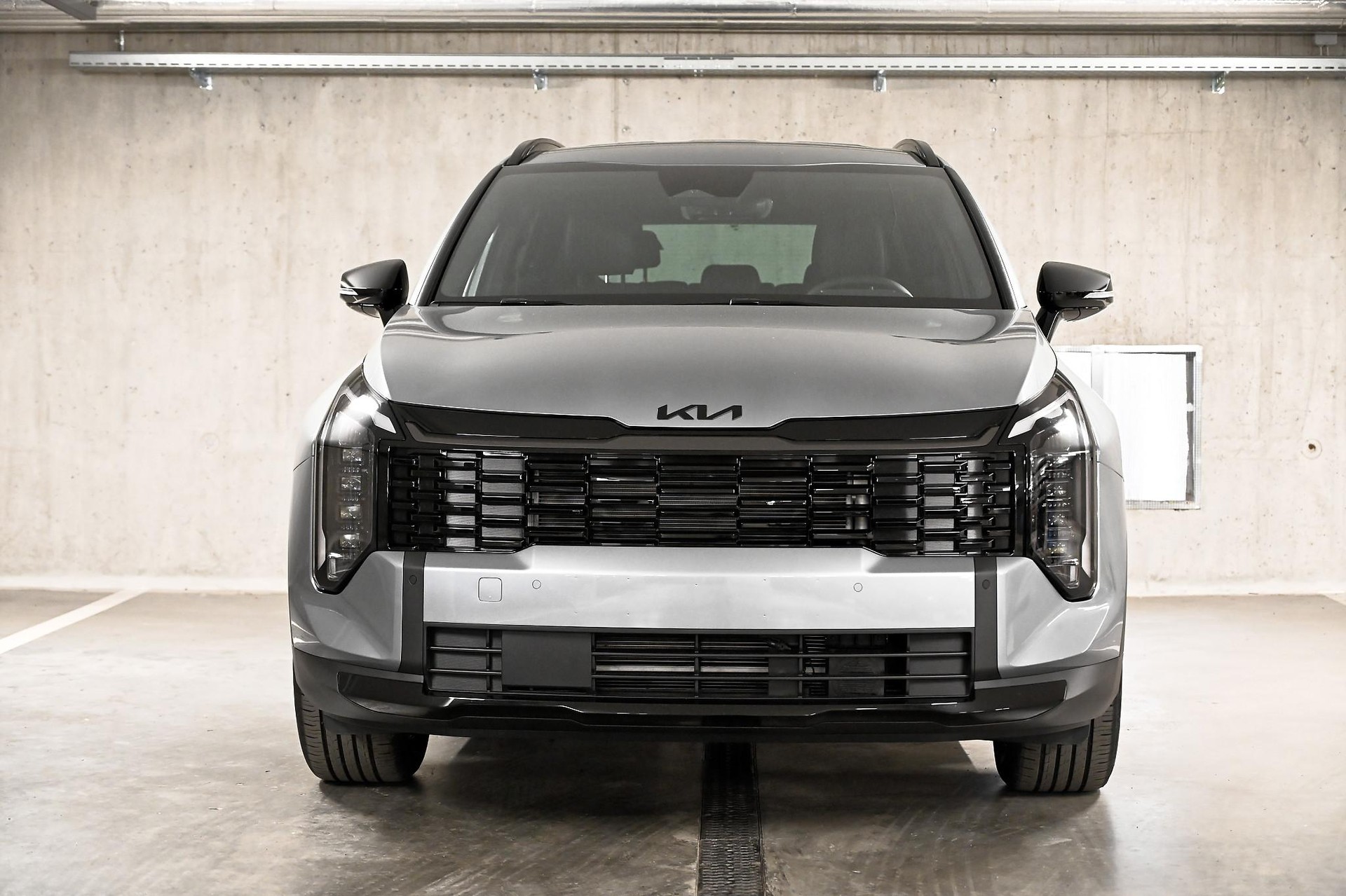 KIA Sportage 1.6 T-GDi Hybrid Black Edition-image-2