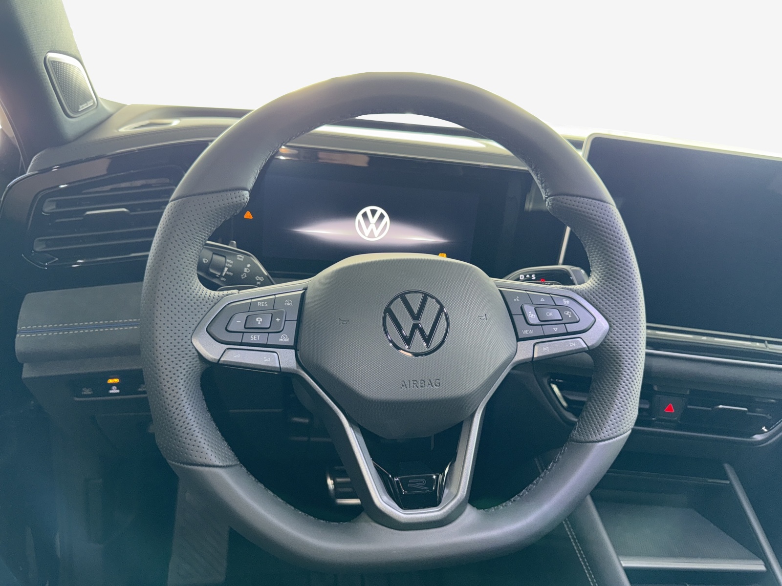 VW Tiguan 1.5 TSI evo2 eHybrid R-Line DSG-image-9