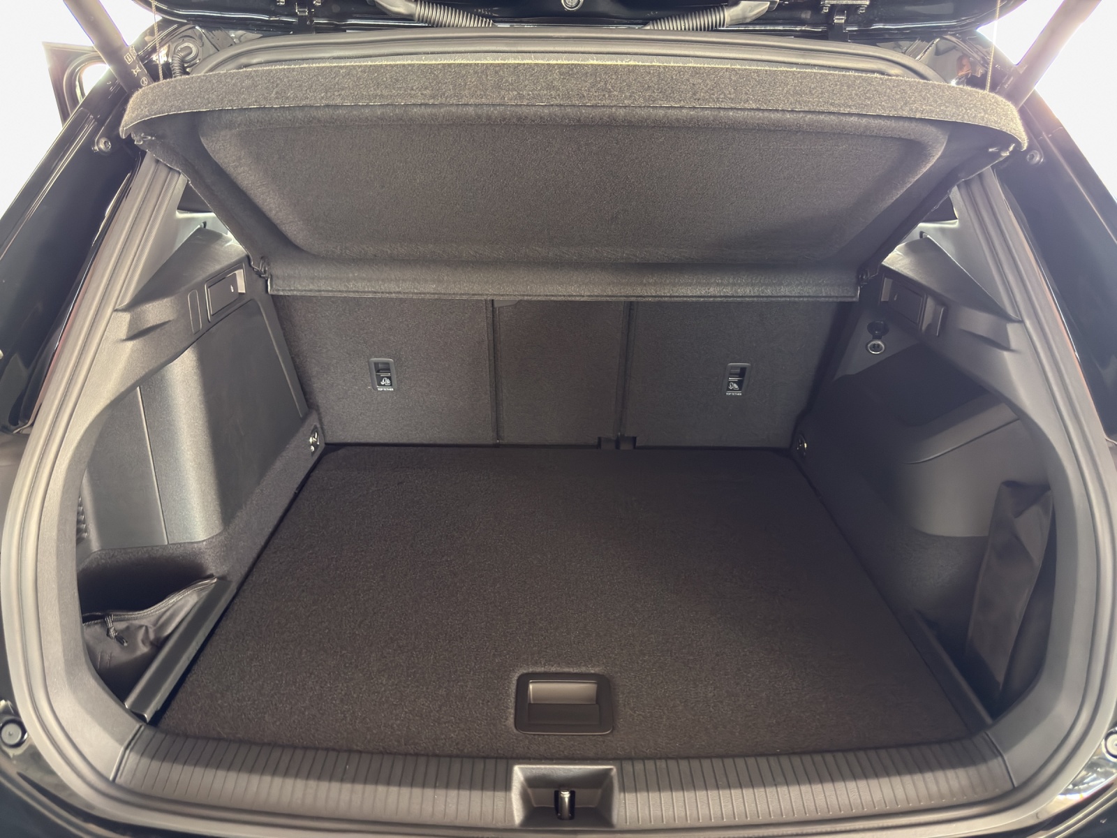 VW Tiguan 1.5 TSI evo2 eHybrid R-Line DSG-image-12