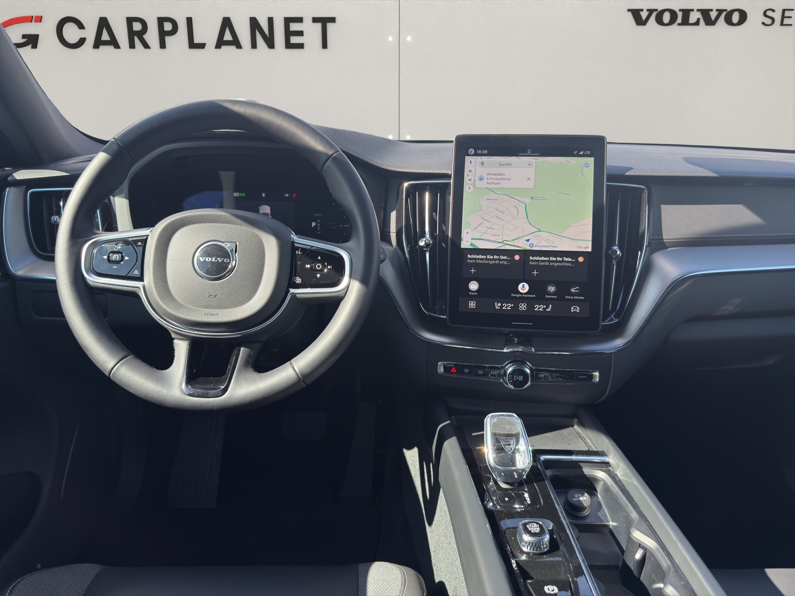 VOLVO XC60 2.0 T6 TE Black Edition eAWD-image-12