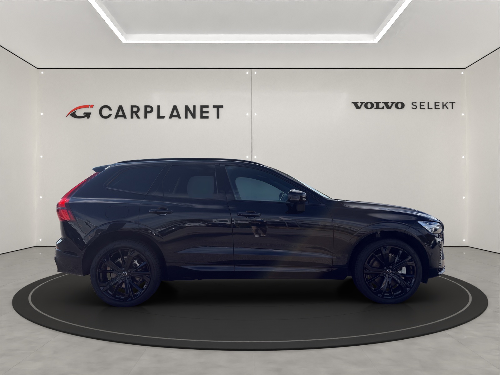 VOLVO XC60 2.0 T6 TE Black Edition eAWD-image-1
