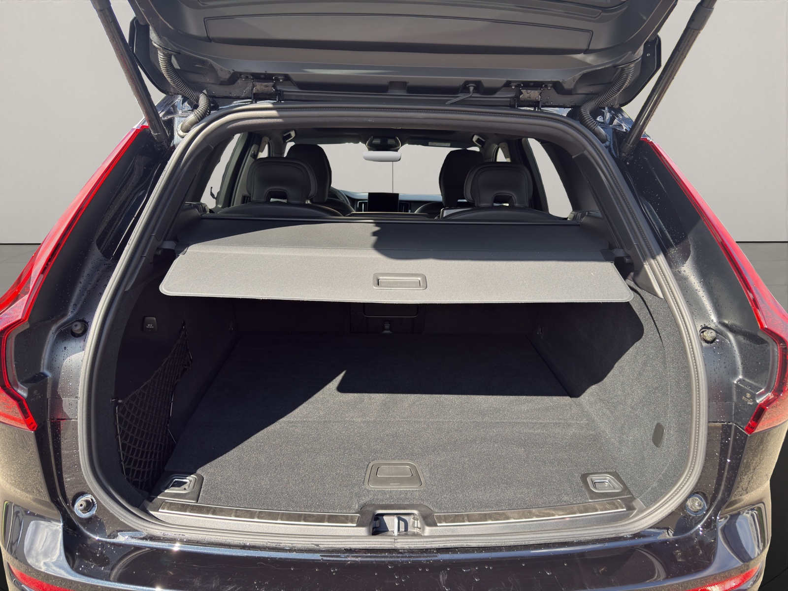 VOLVO XC60 2.0 T6 TE Black Edition eAWD-image-5
