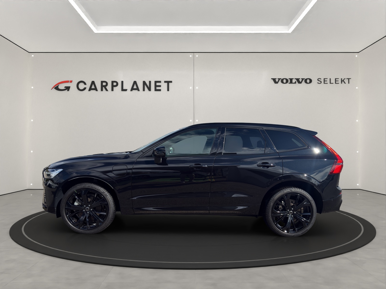 VOLVO XC60 2.0 T6 TE Black Edition eAWD-image-2