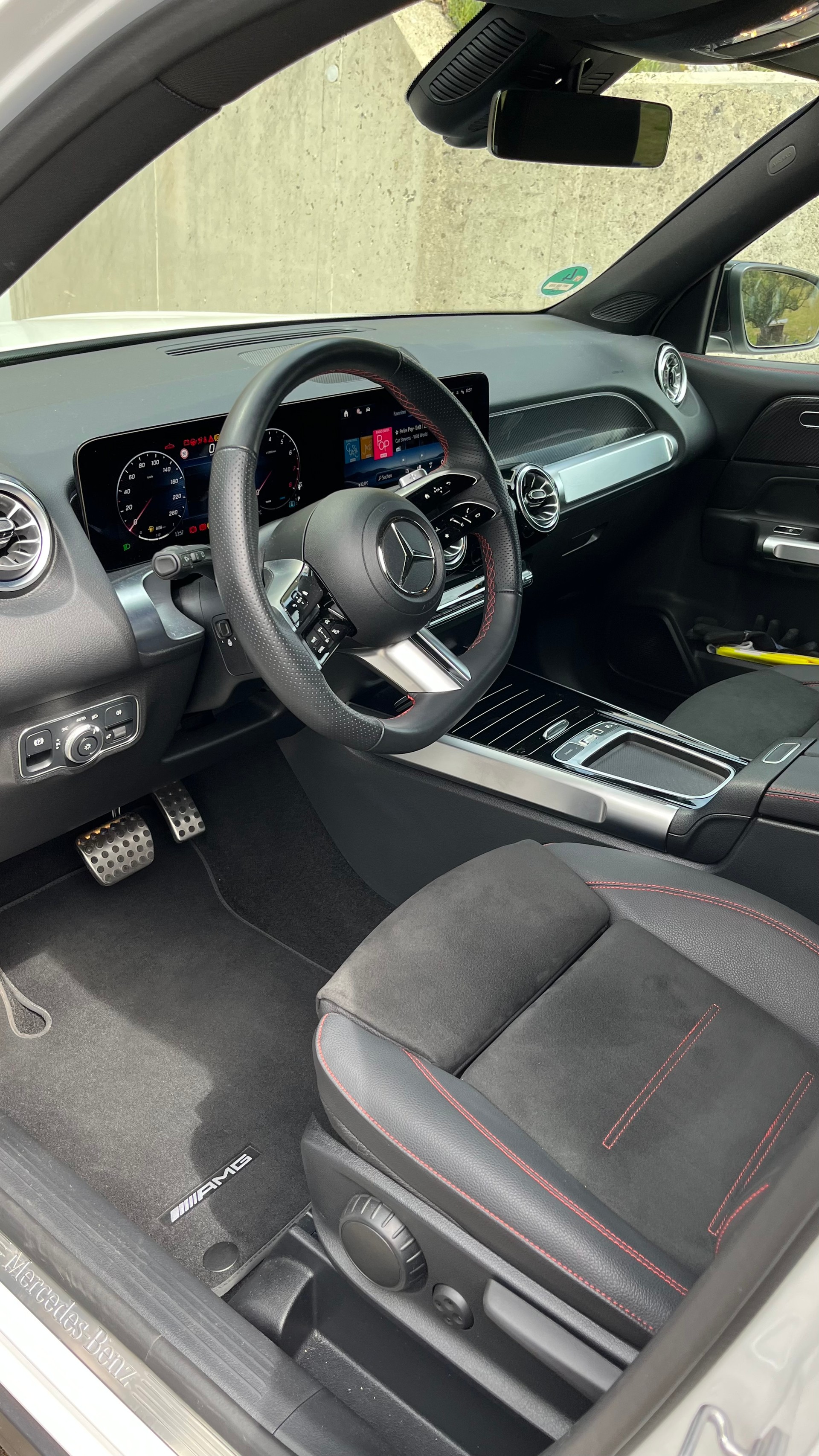 MERCEDES-BENZ GLB 220 AMG Line 4Matic Automat-image-5