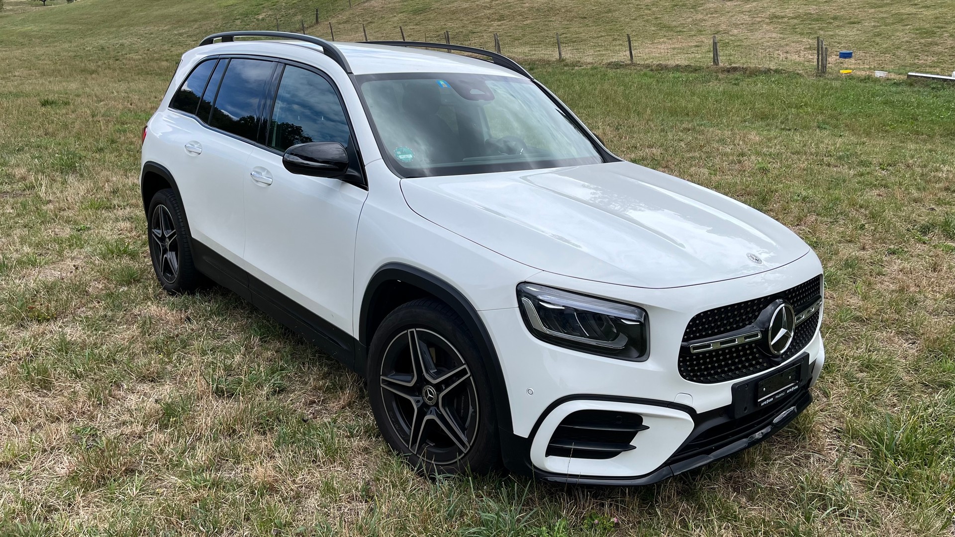 MERCEDES-BENZ GLB 220 AMG Line 4Matic Automat-image-0