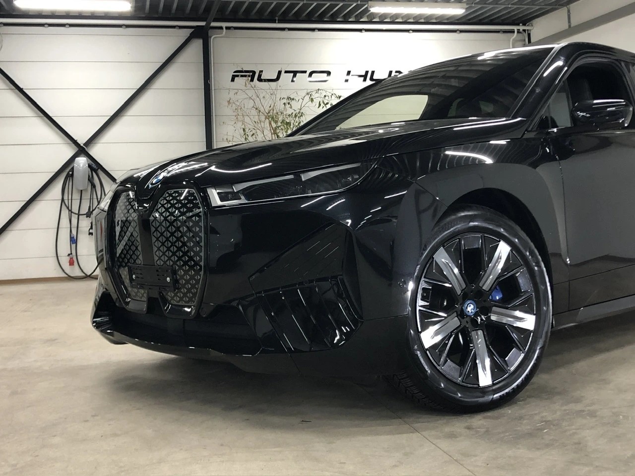 BMW iX xDrive50 M-Sport 524PS-image-1
