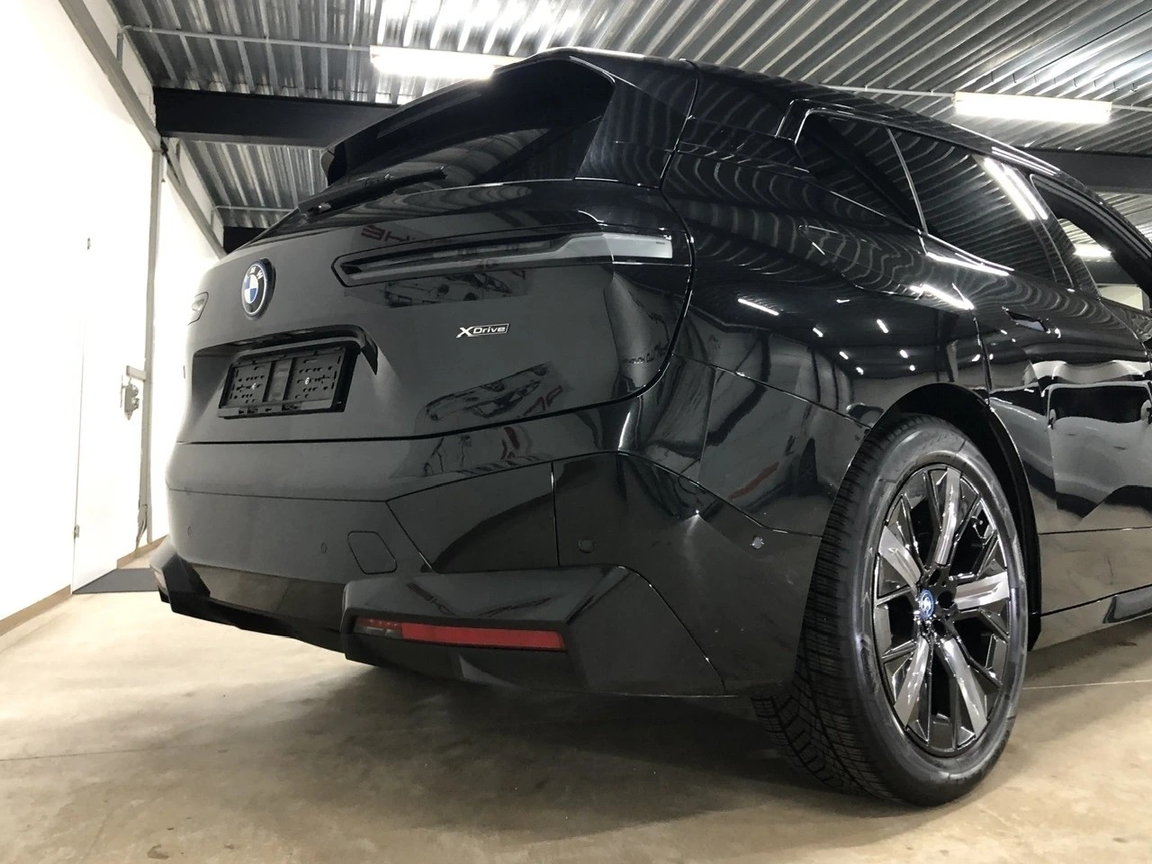 BMW iX xDrive50 M-Sport 524PS-image-5