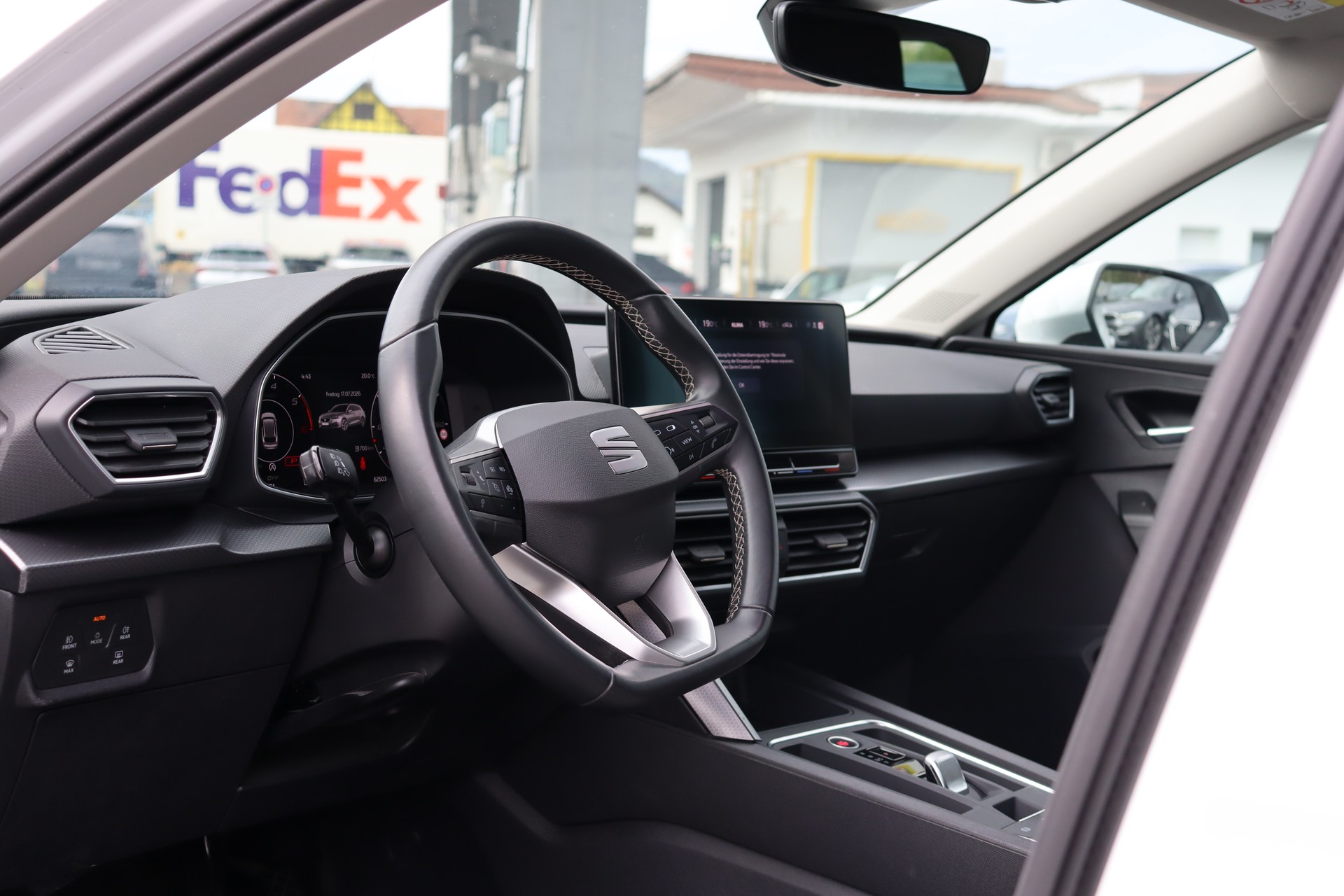 SEAT Leon ST 2.0 TDI EVO DSG Style-image-12