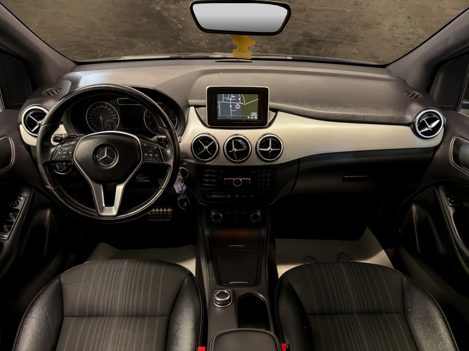 MERCEDES-BENZ B 200 7G-DCT-image-2