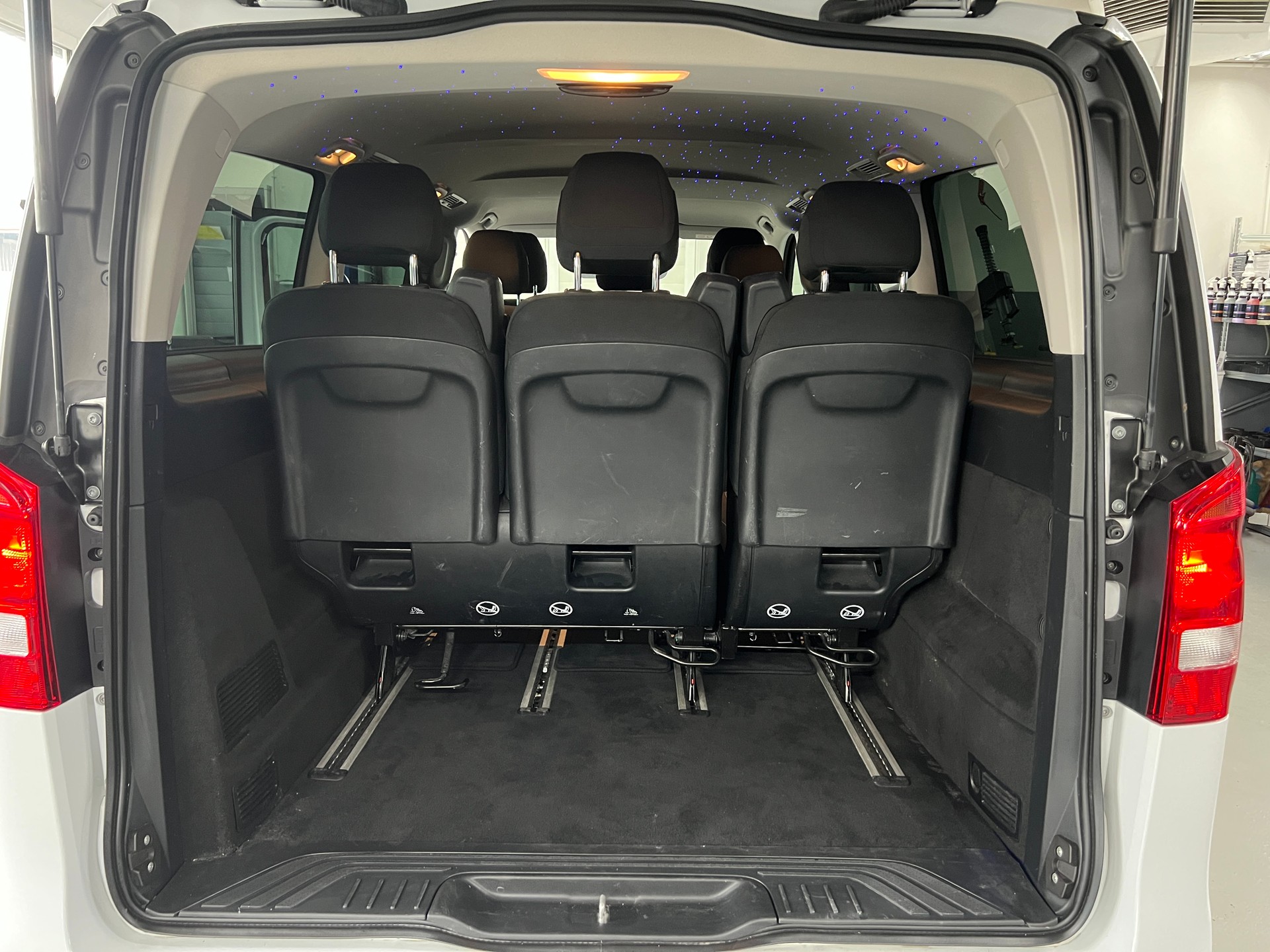 MERCEDES-BENZ V 220 d lang 9G-Tronic-image-9