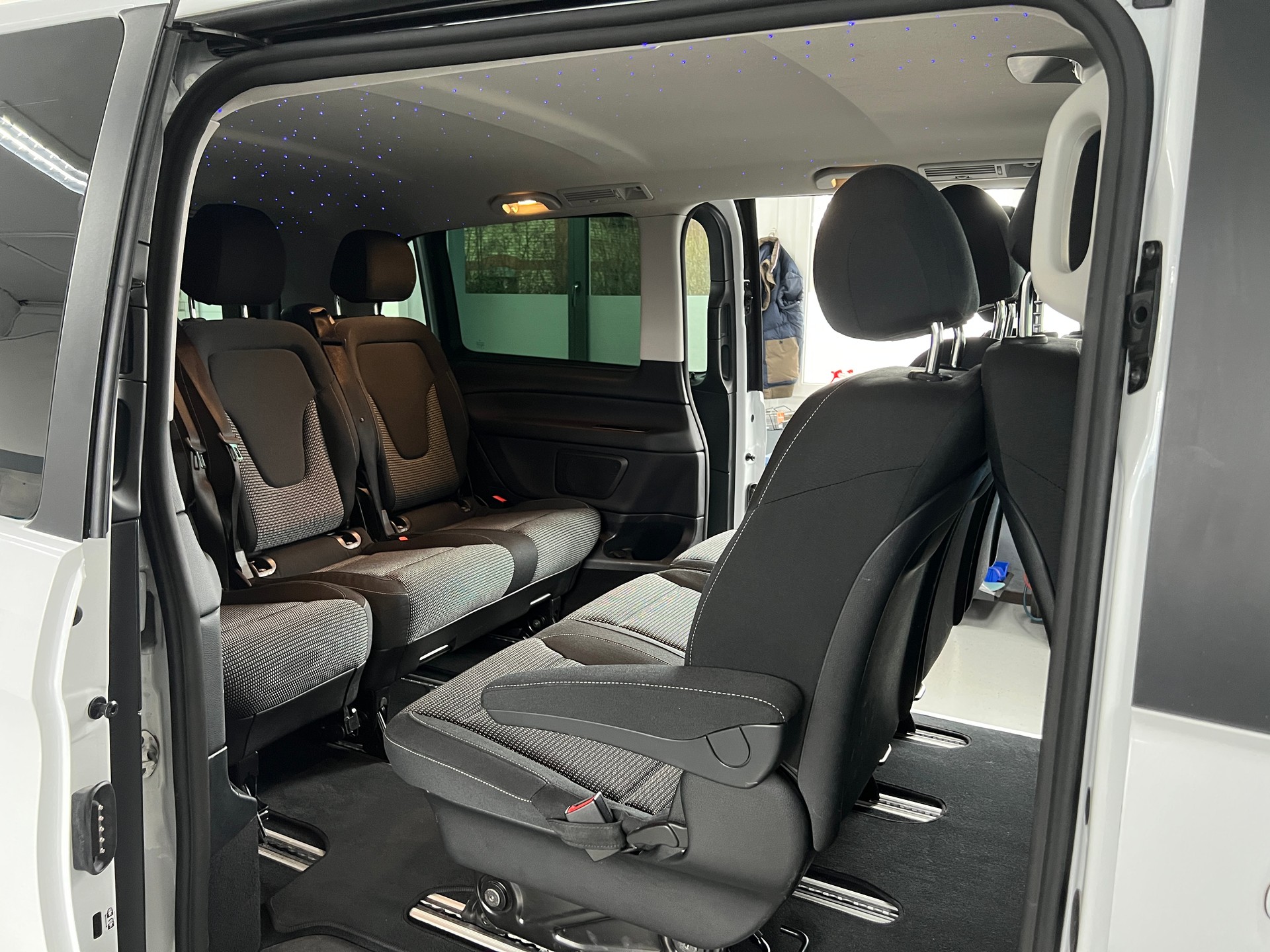 MERCEDES-BENZ V 220 d lang 9G-Tronic-image-8