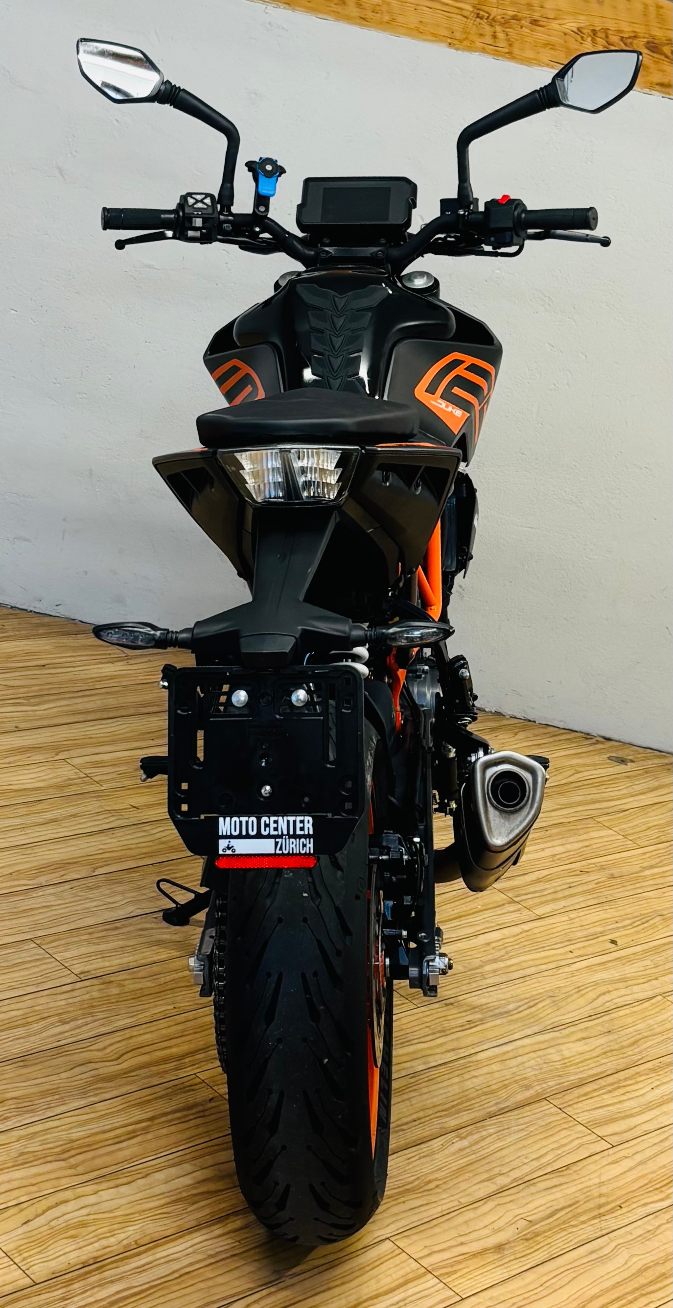 KTM 125 Duke-showroom-element-2