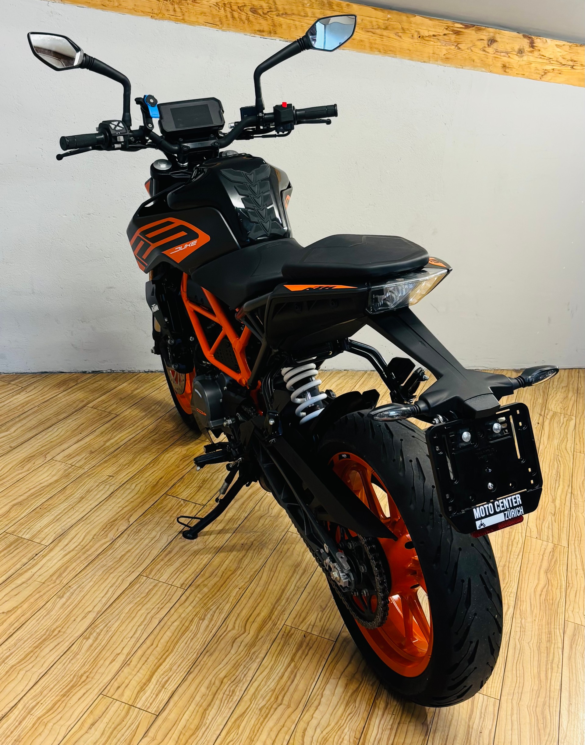 KTM 125 Duke-showroom-element-3