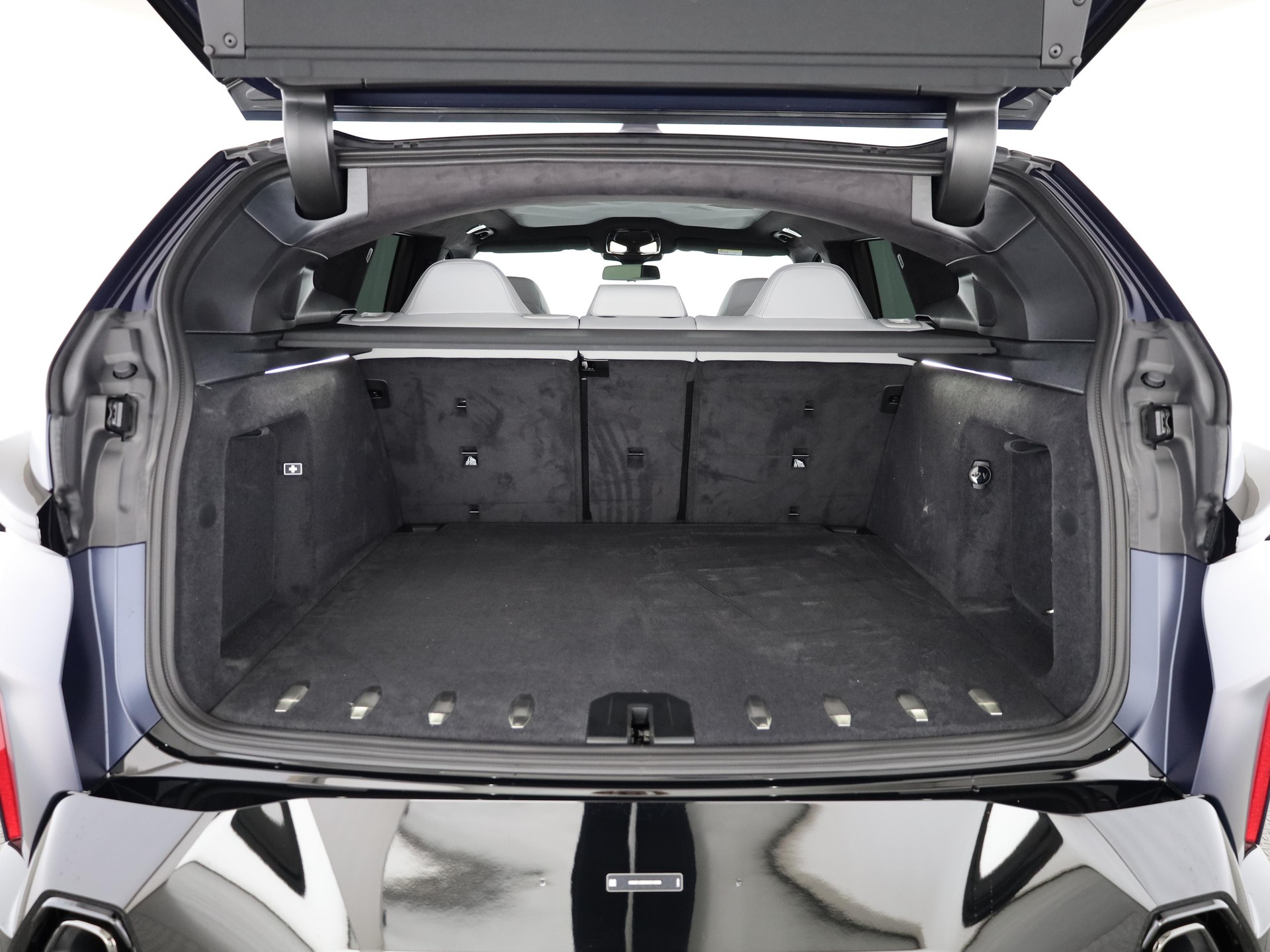 BMW XM Label Plug-in Hybrid-image-8