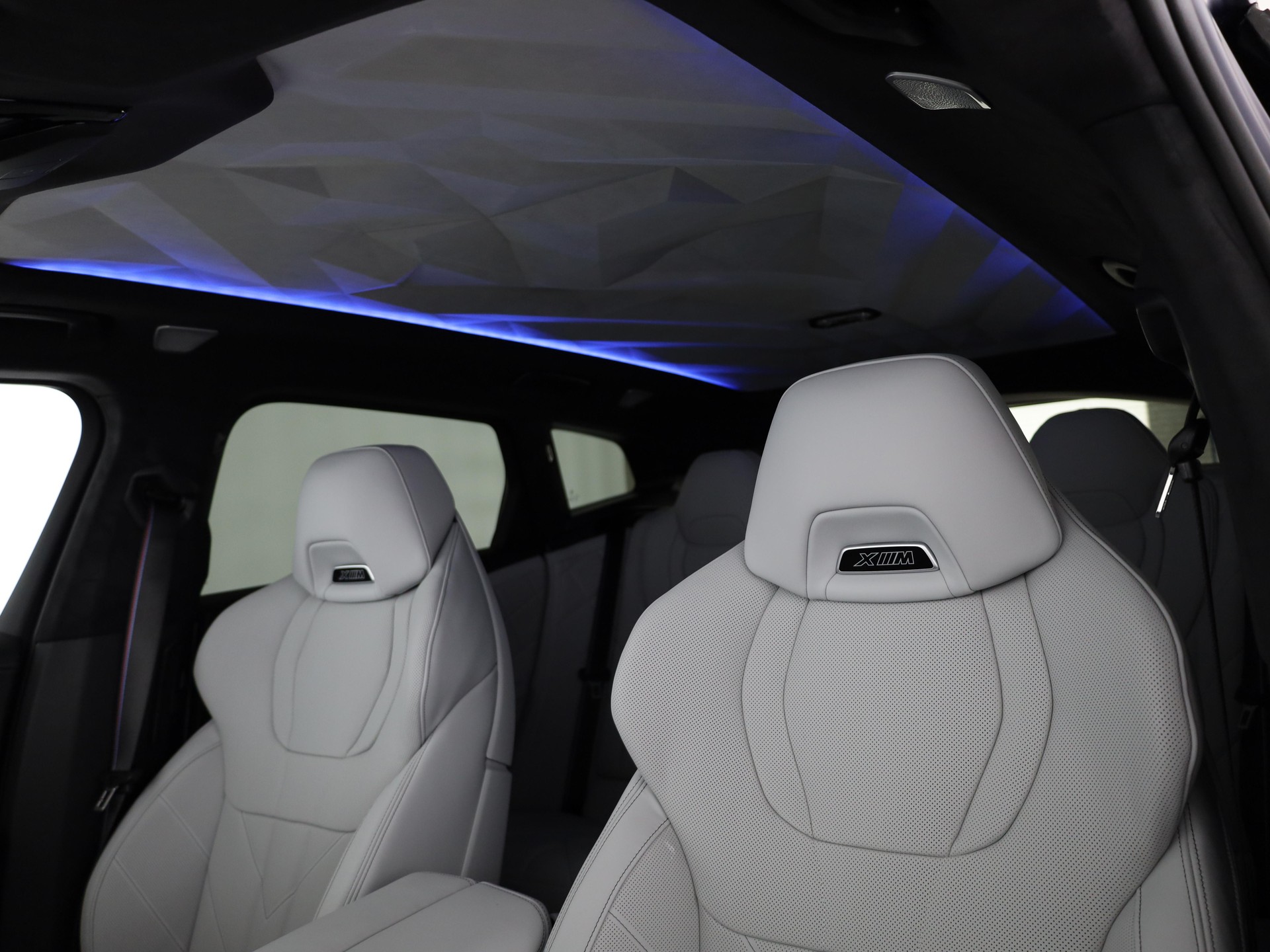 BMW XM Label Plug-in Hybrid-image-11