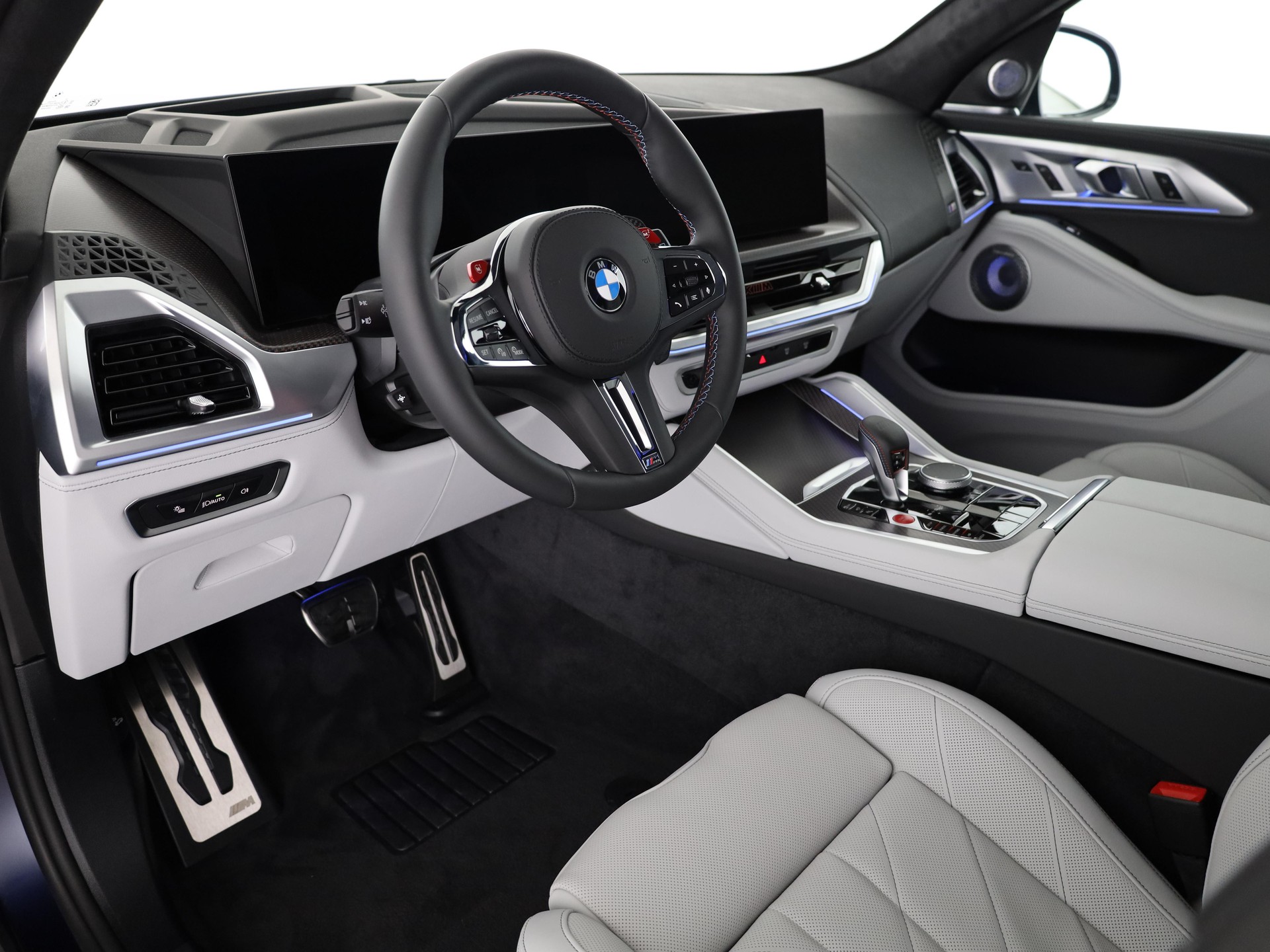 BMW XM Label Plug-in Hybrid-image-12