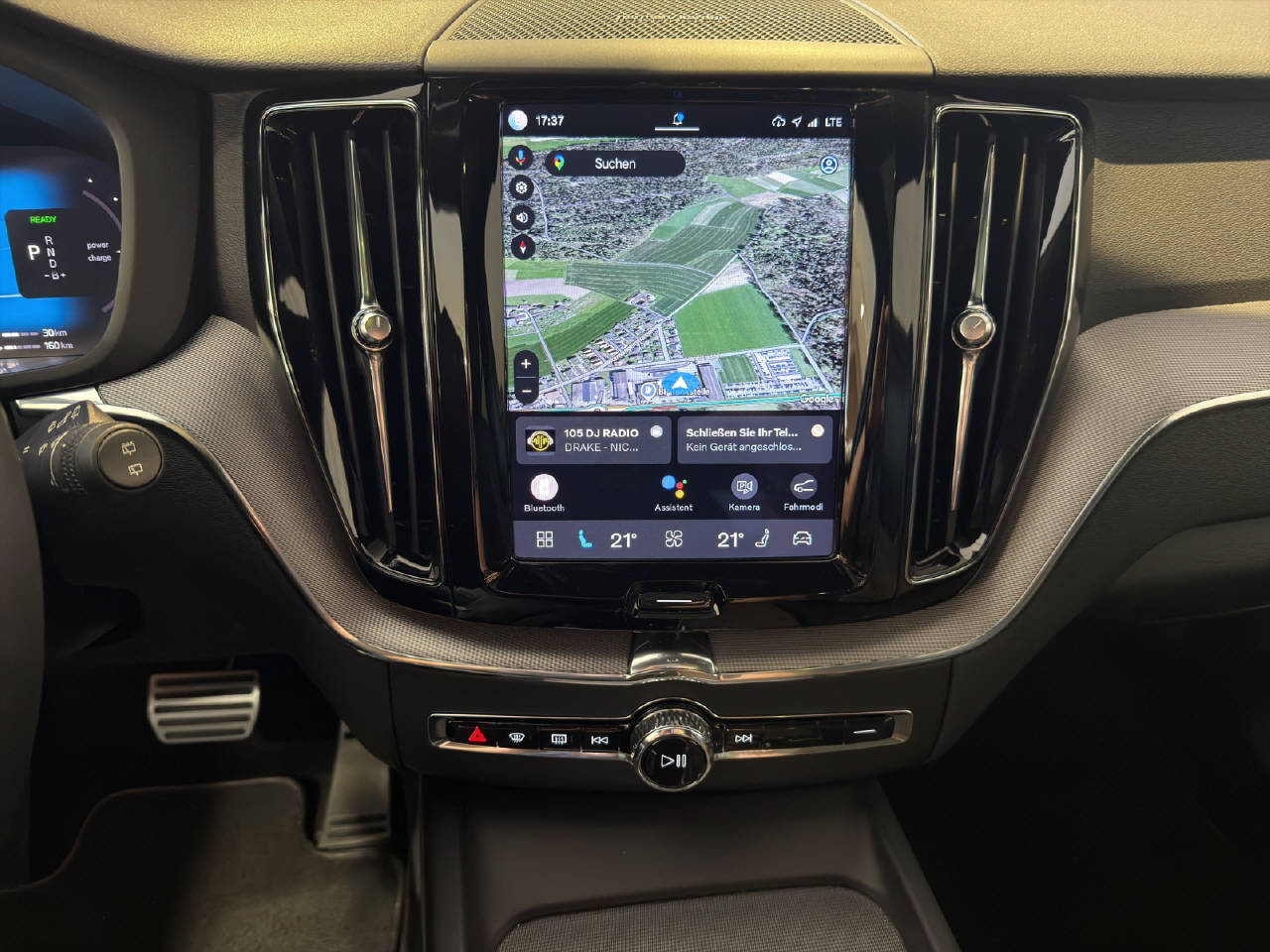 VOLVO XC60 2.0 T8 TE R-Design eAWD-image-9