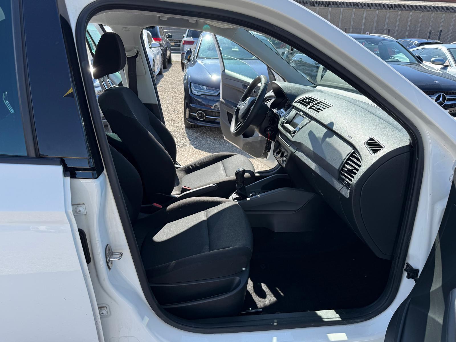 SKODA Fabia 1.0 MPI Active-image-9