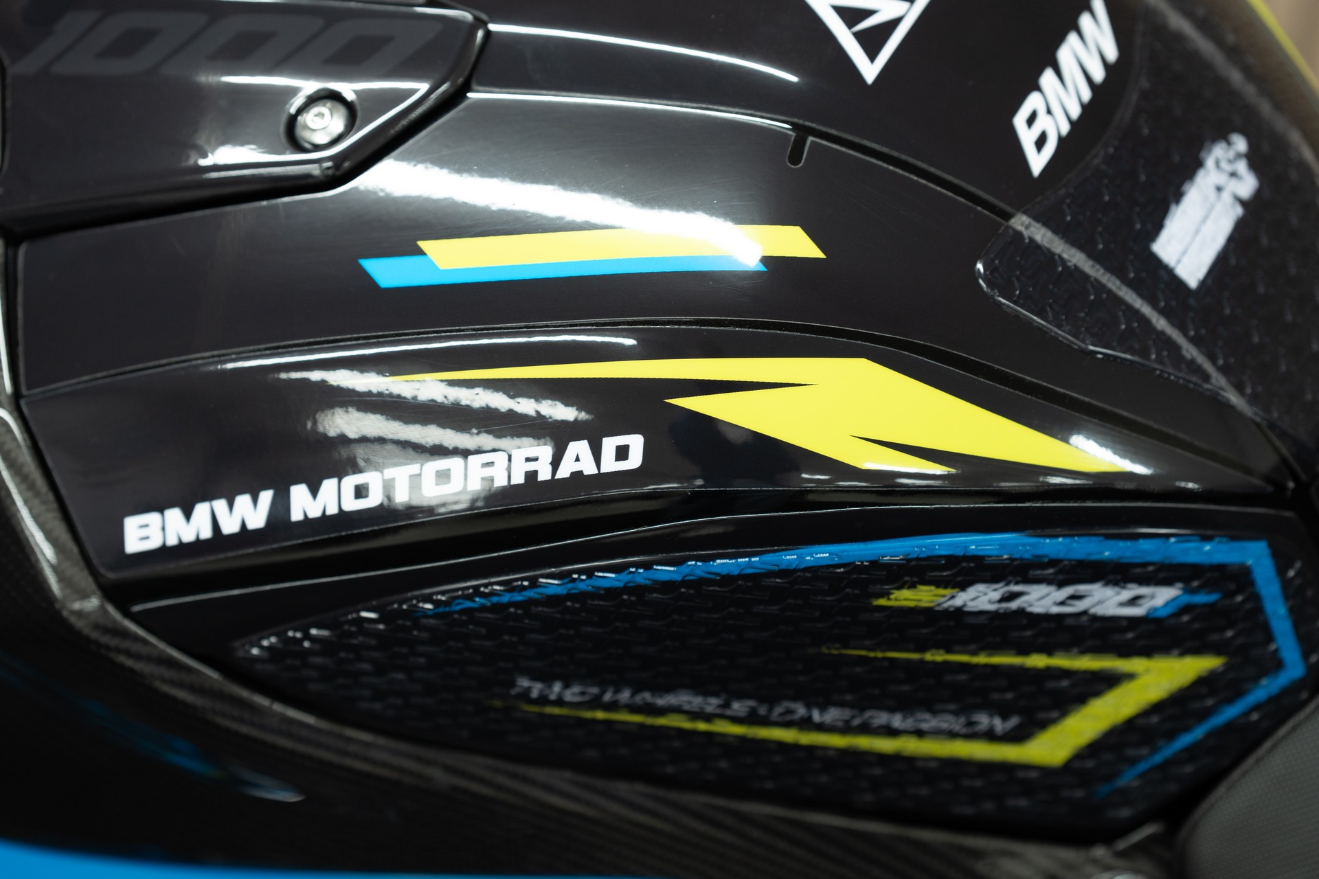 BMW S 1000 R mit M Frästeile-Paket II & Schmiedefelgen-image-4