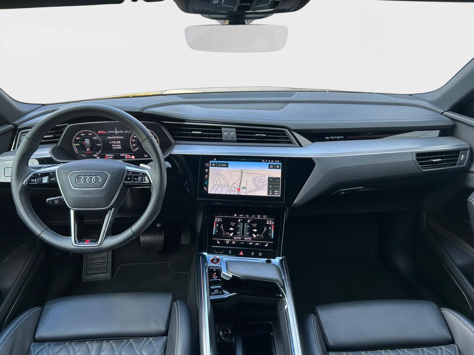 AUDI e-tron S Sportback quattro-image-5
