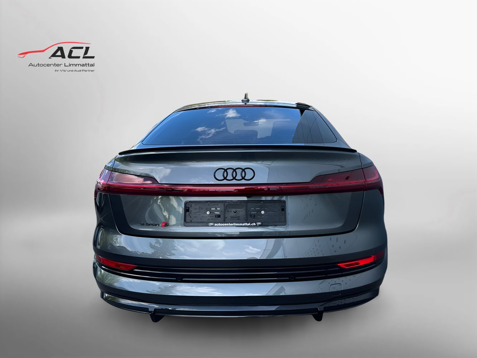 AUDI e-tron S Sportback quattro-image-7