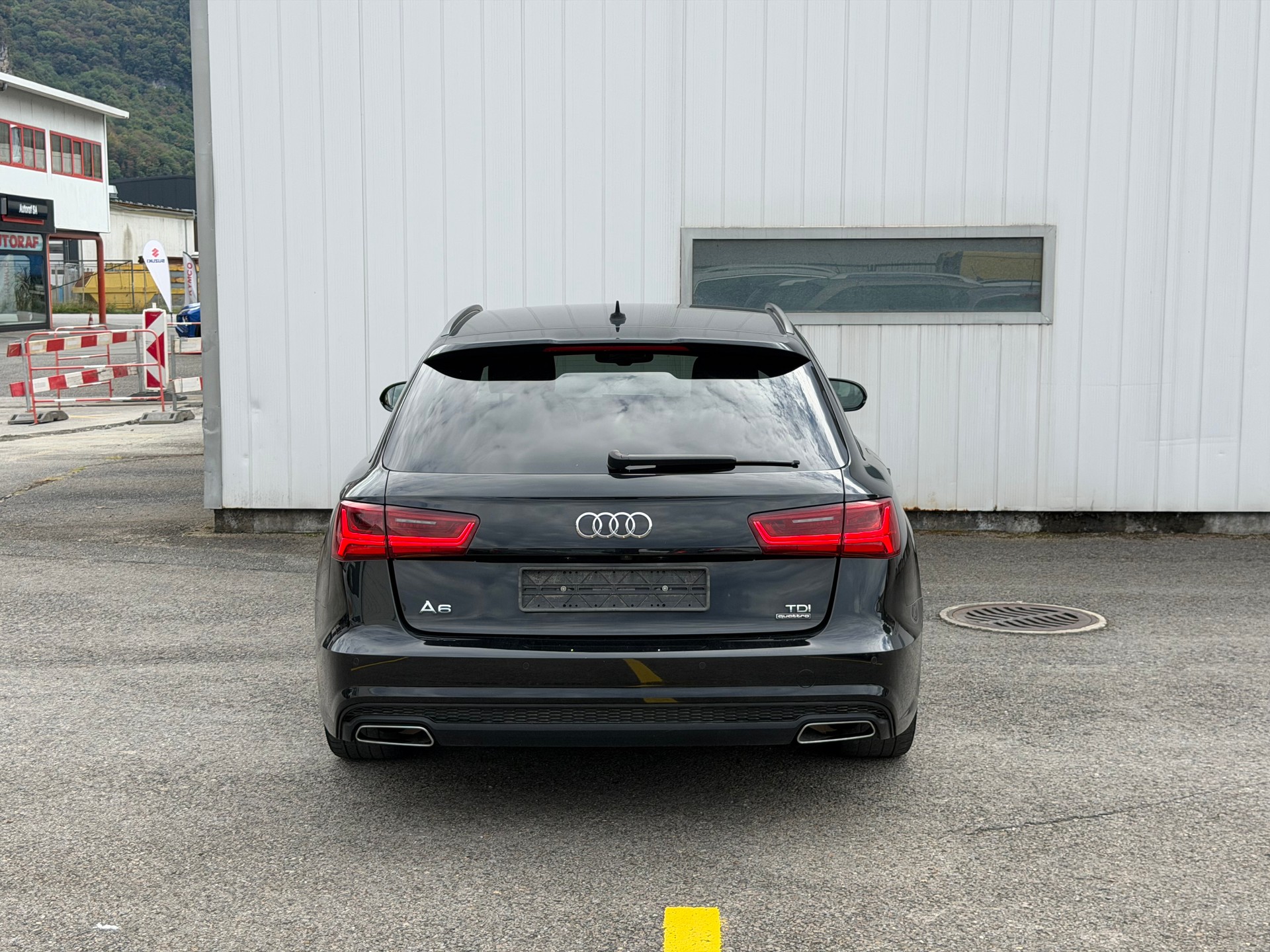 AUDI A6 Avant 2.0 TDI quattro S-tronic S line-image-3