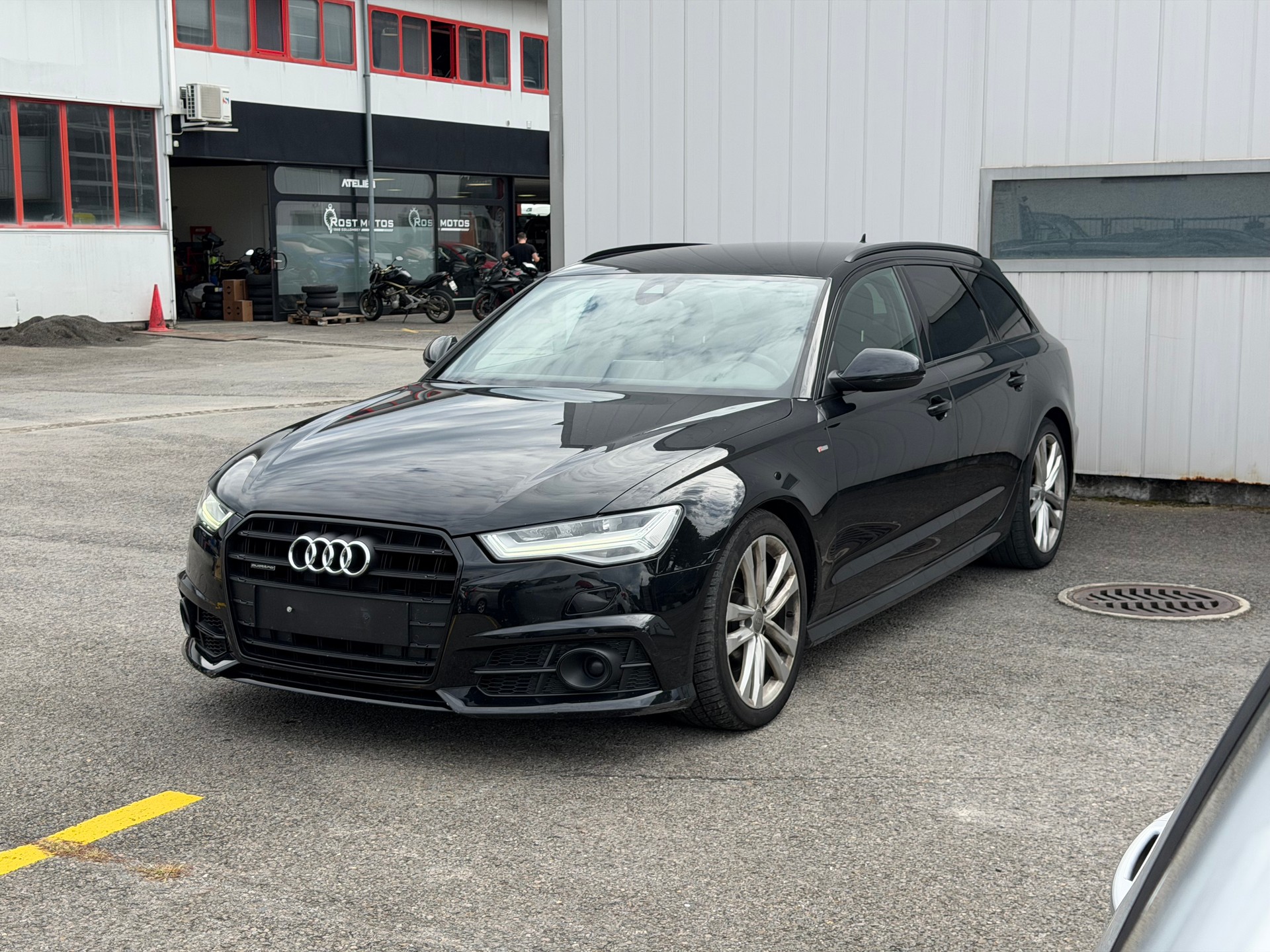 AUDI A6 Avant 2.0 TDI quattro S-tronic S line