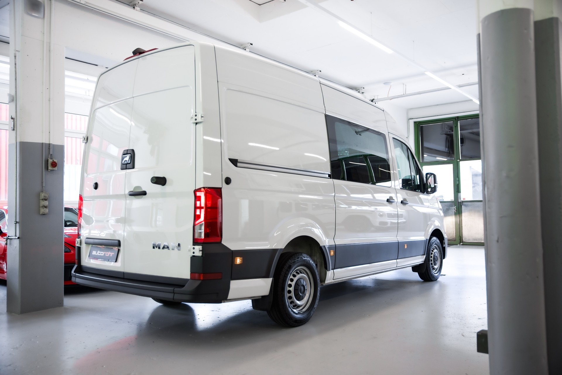 MAN TGE 3.140 Standard A 3.5T Automatik-image-6