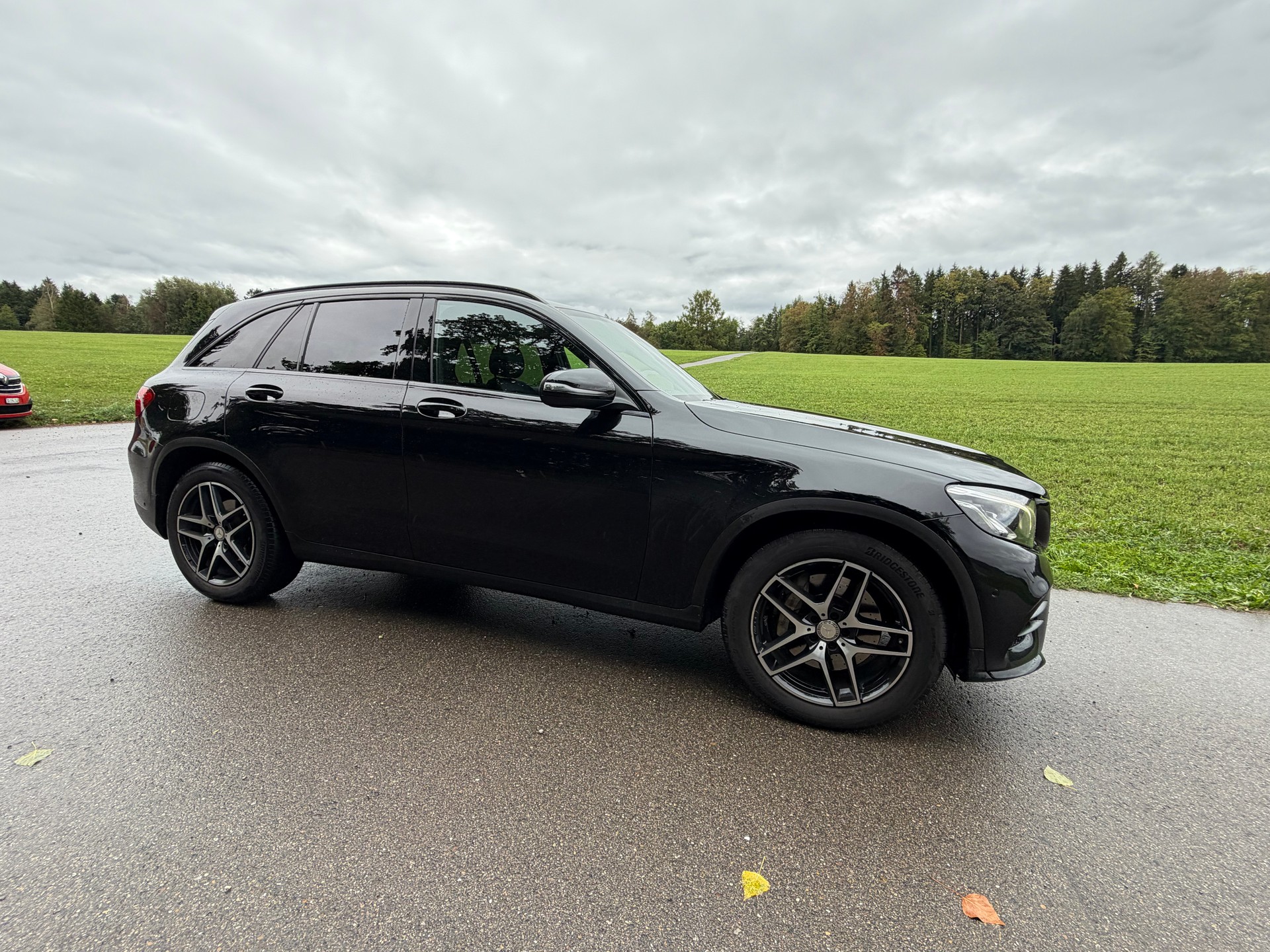 MERCEDES-BENZ GLC 250 d AMG Line 4m-image-2