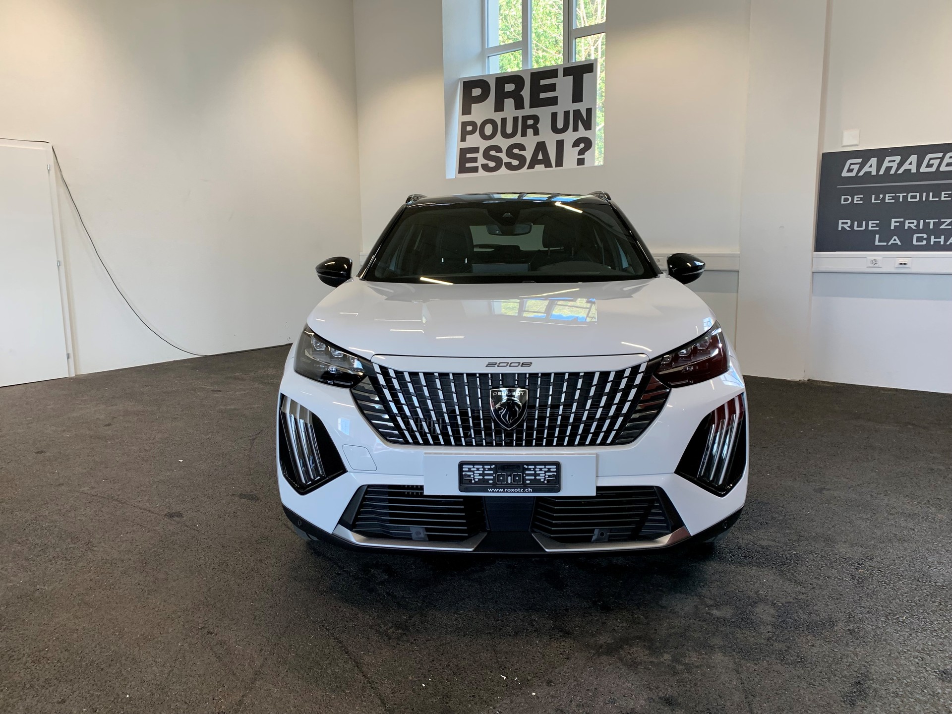 PEUGEOT 2008 1.2 PureTech GT-image-1