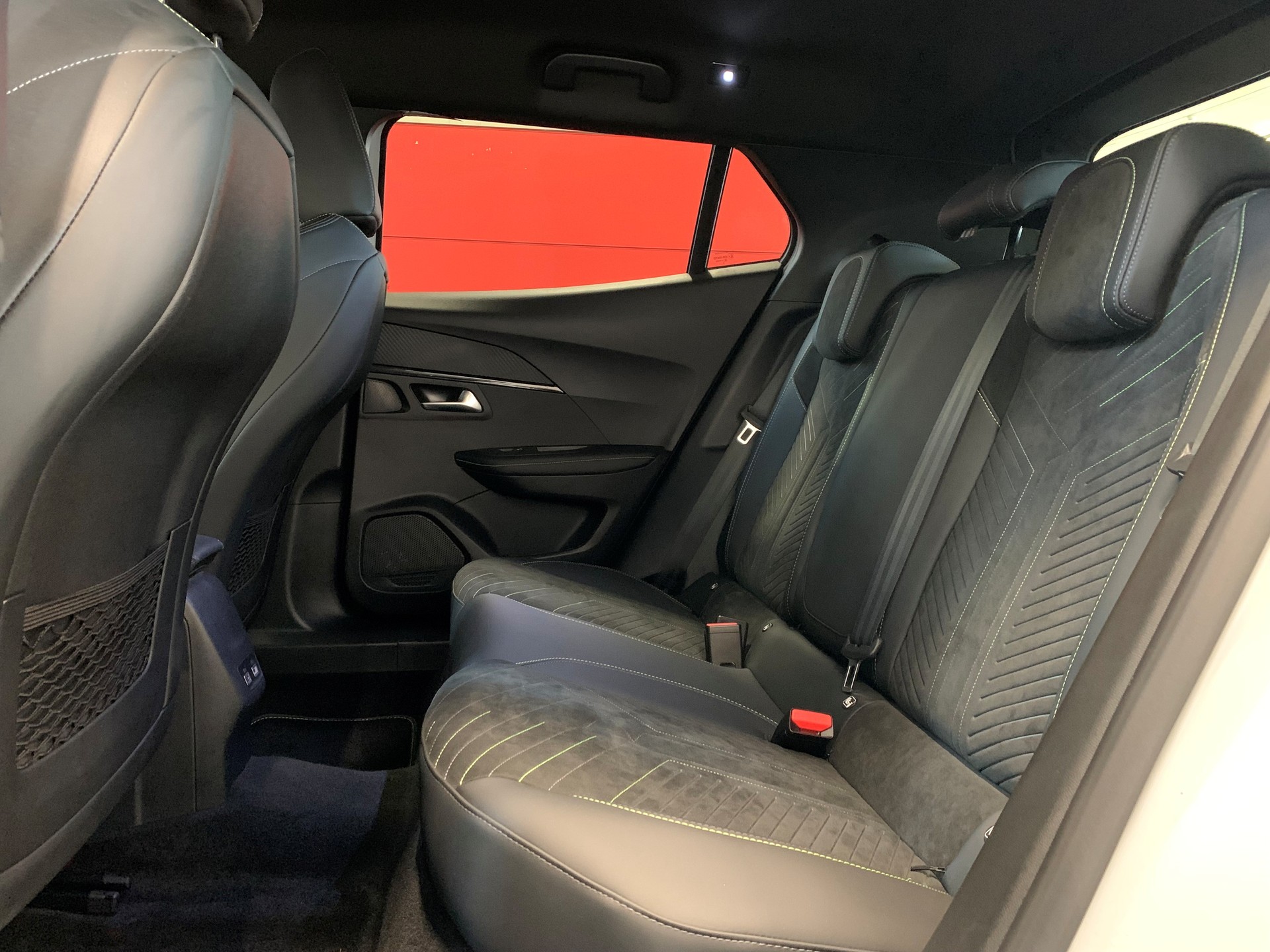 PEUGEOT 2008 1.2 PureTech GT-image-9