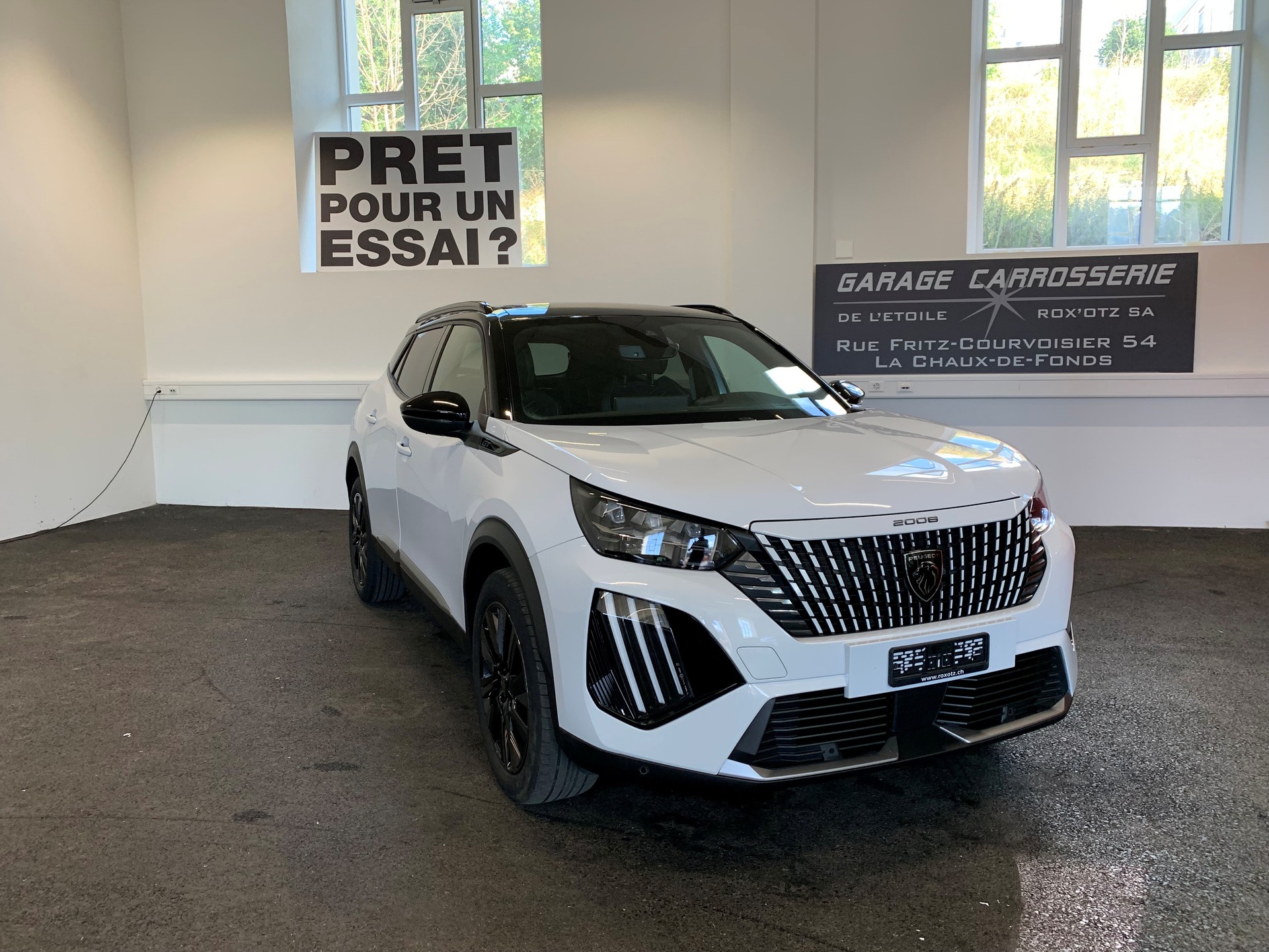 PEUGEOT 2008 1.2 PureTech GT-image-2
