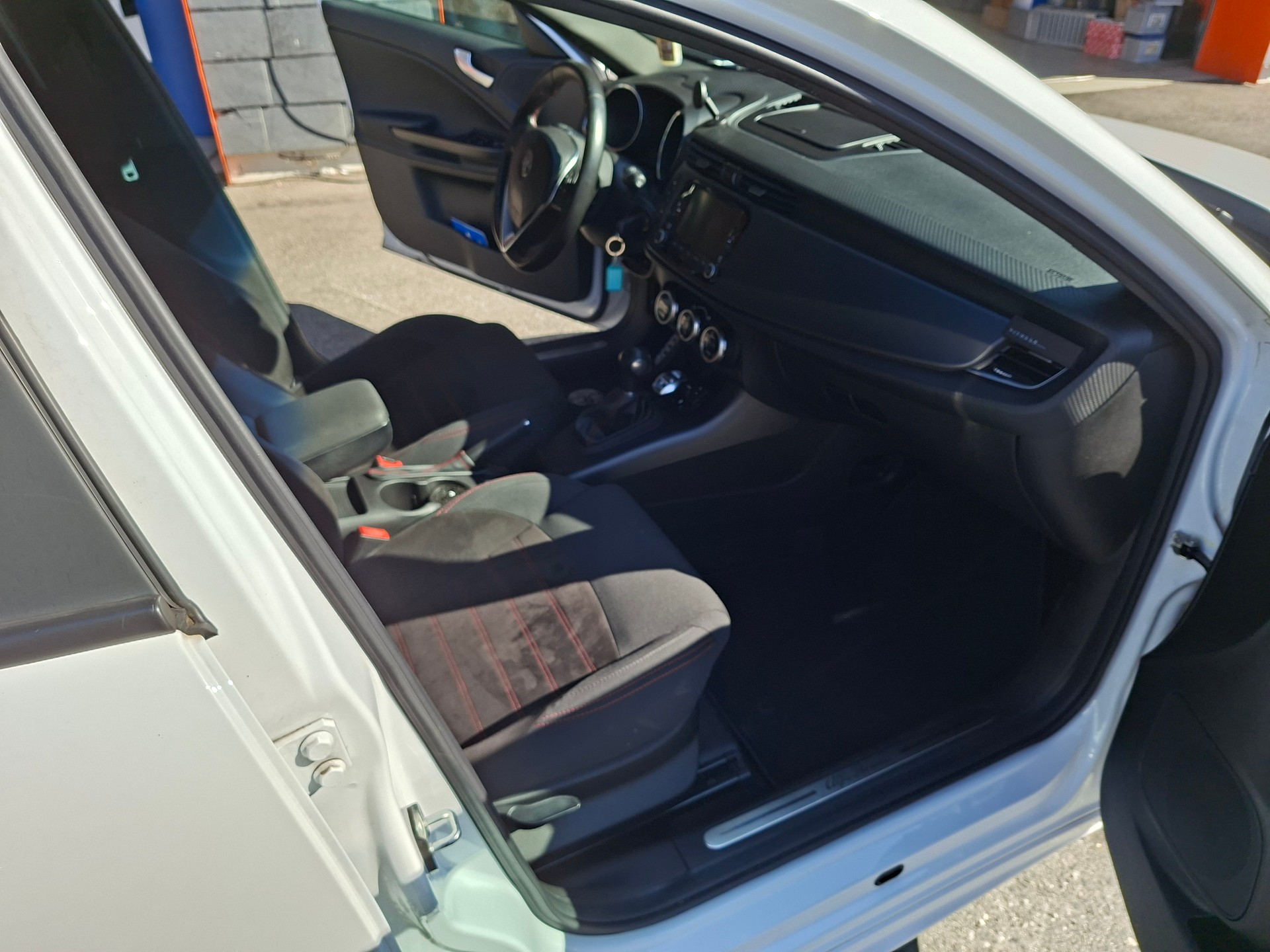 ALFA ROMEO Giulietta 1.4 MultiAir Super TCT-image-16
