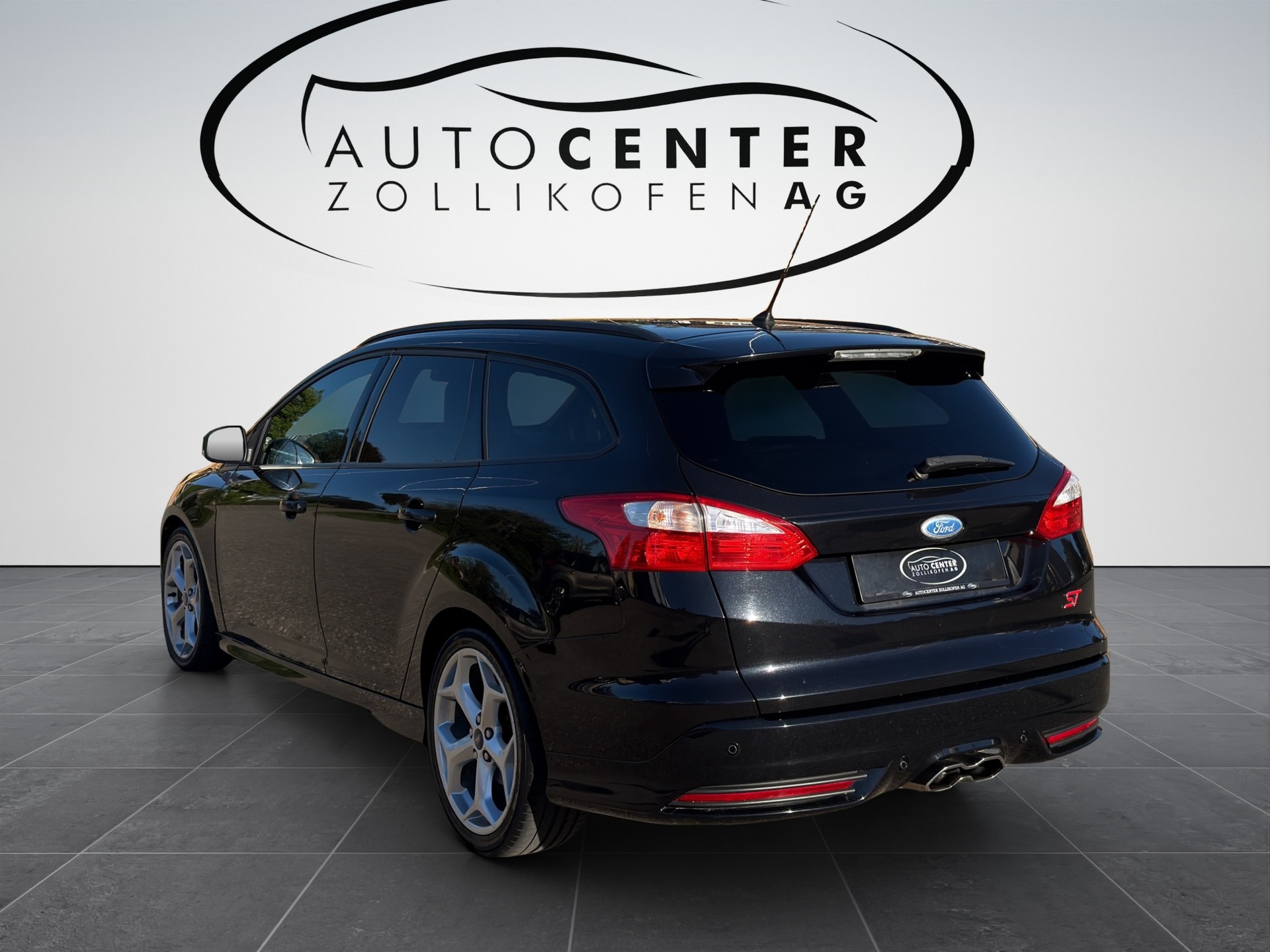 FORD Focus 2.0 SCTi ST-3-image-6