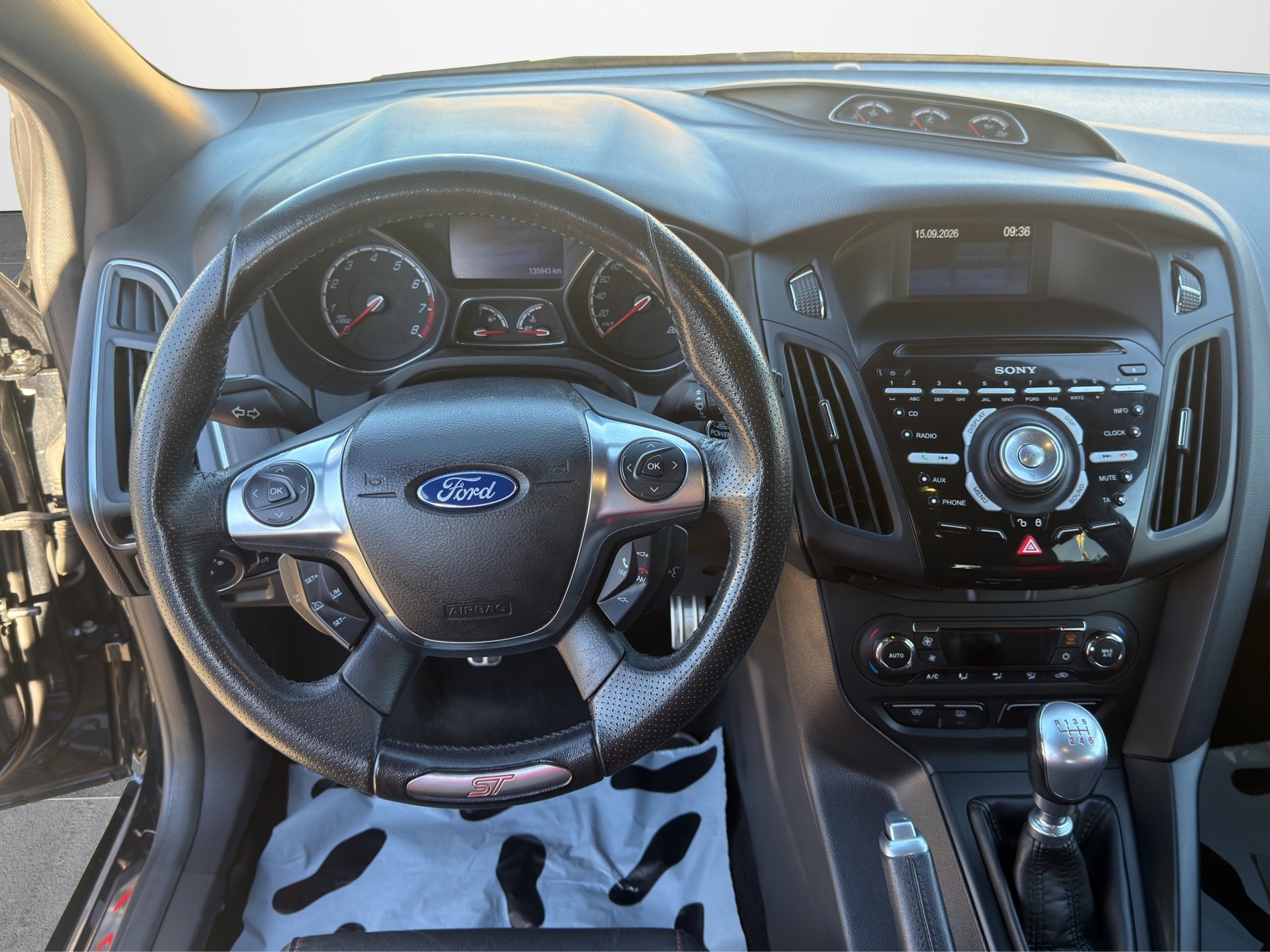 FORD Focus 2.0 SCTi ST-3-image-13