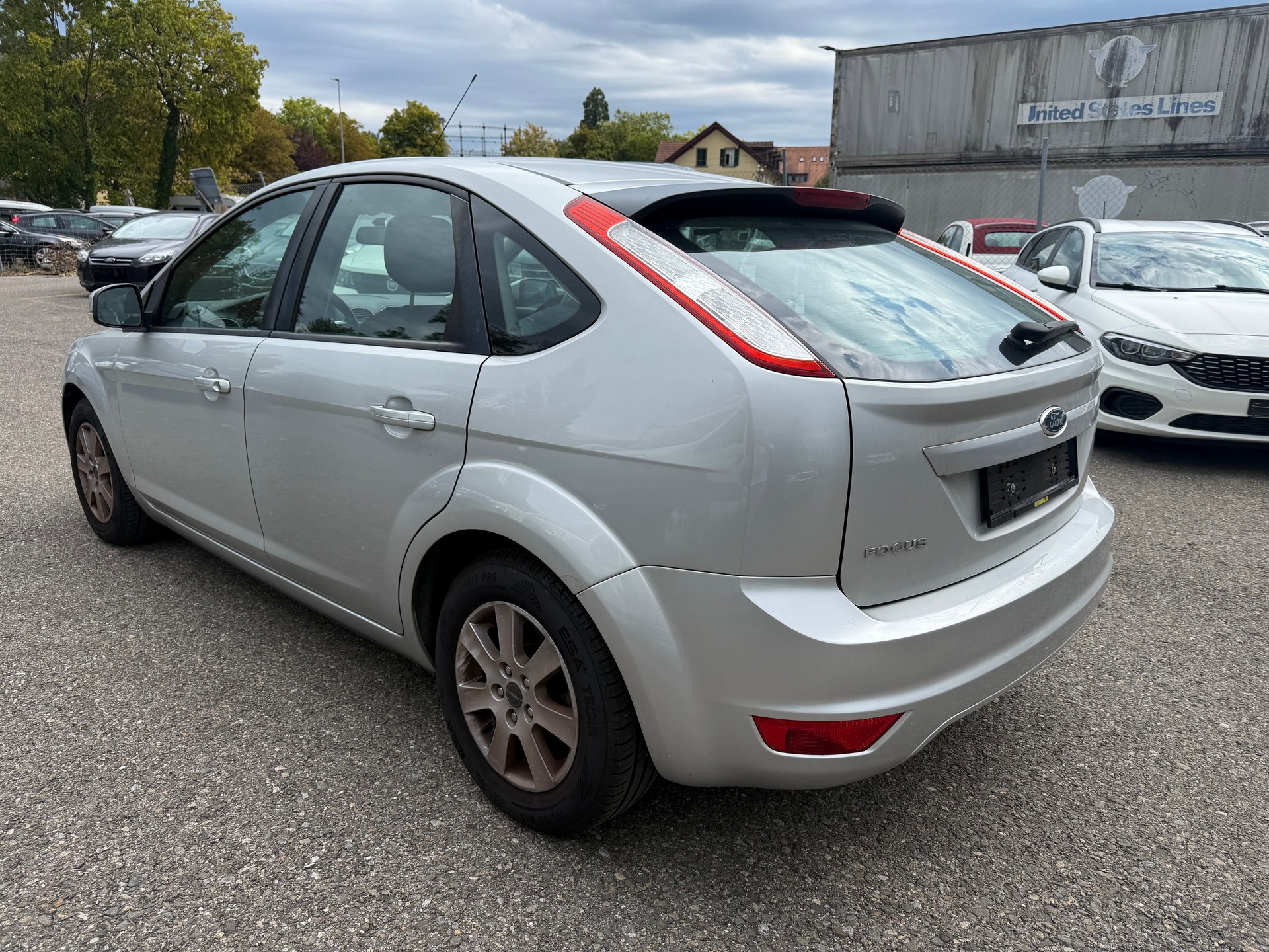 FORD Focus 1.6i VCT Carving-image-4