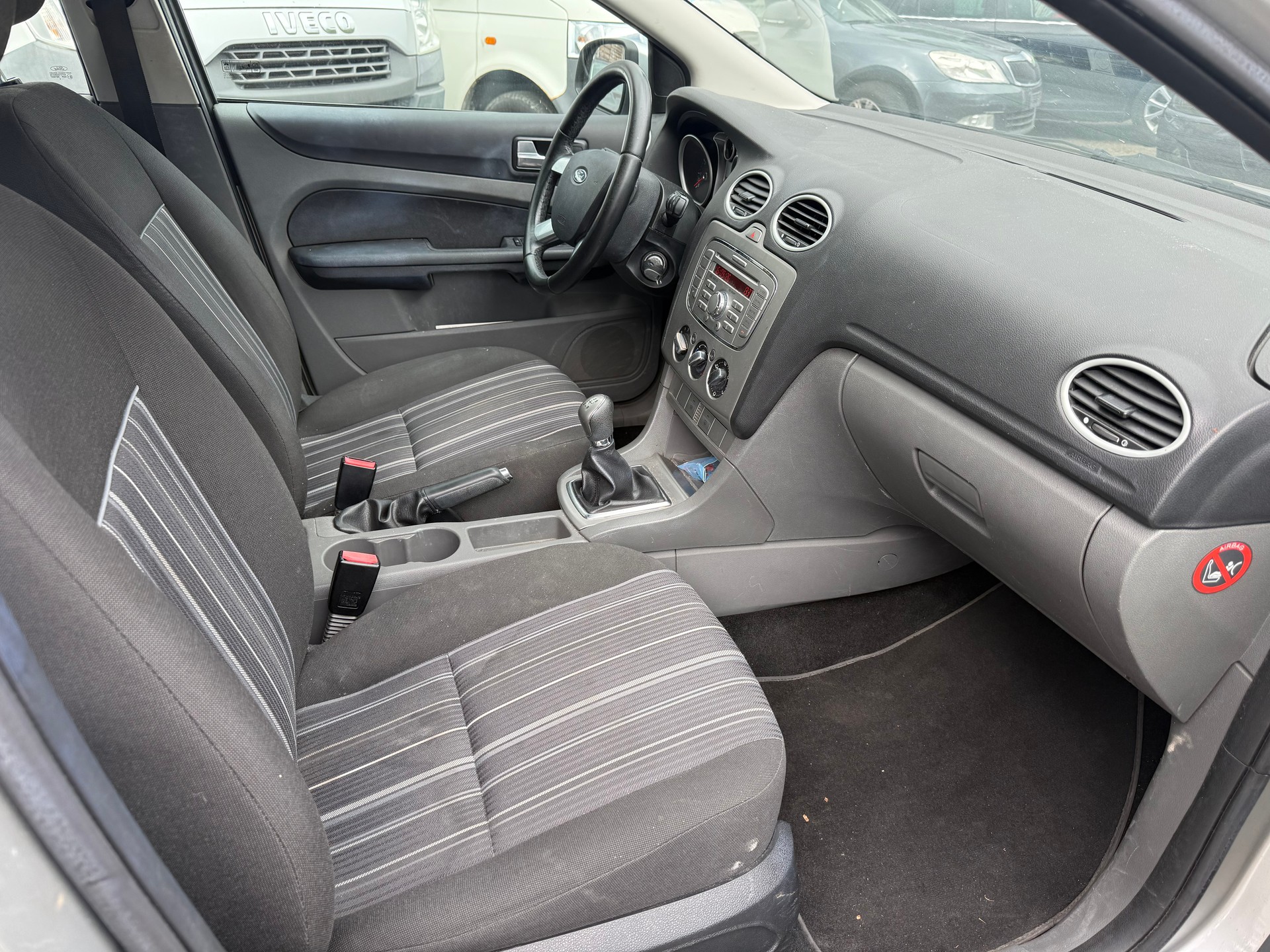 FORD Focus 1.6i VCT Carving-image-9
