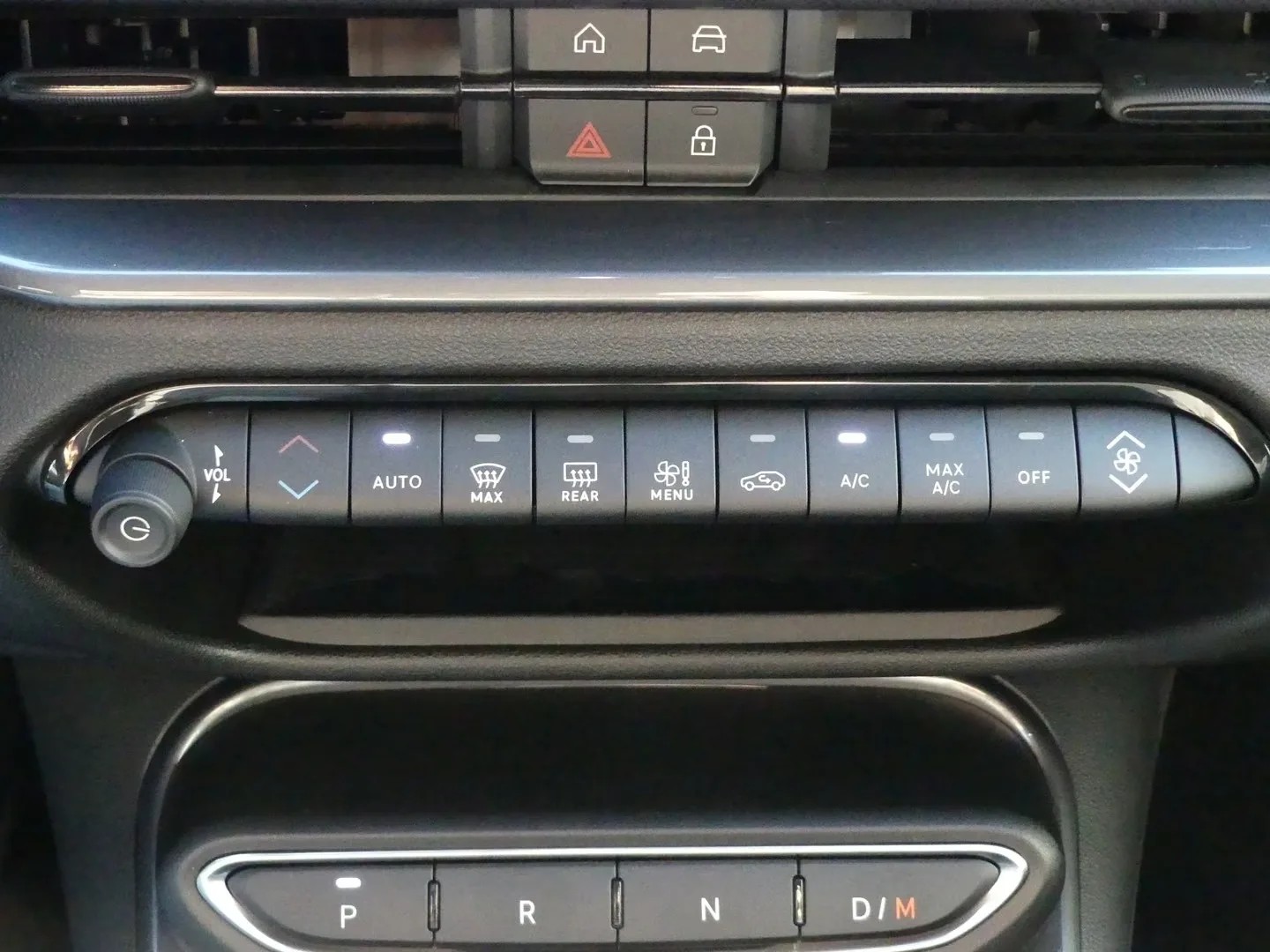 FIAT 600 1.2 Hybrid 145 Sport-image-18