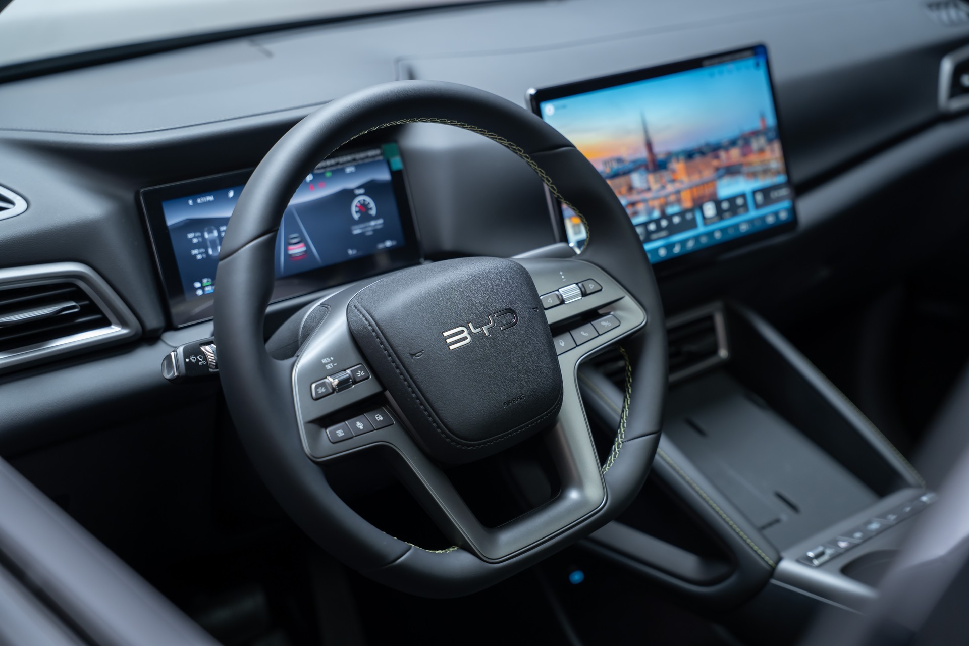 BYD Atto2 64 kWh Comfort / Panoramadach / Leder / 360° Kamera-image-13