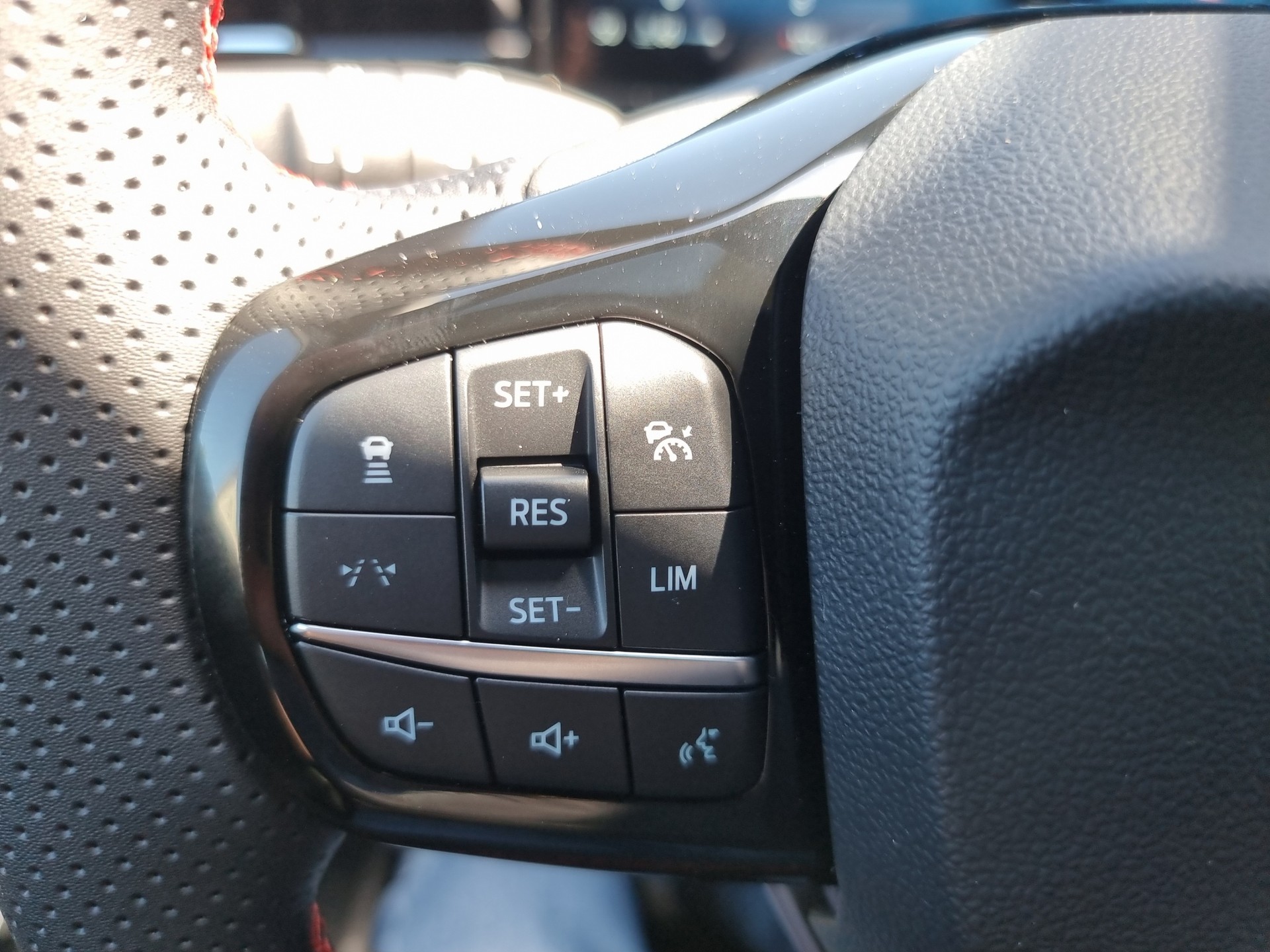 FORD Puma 1.0 EcoB Hybrid 155 ST-Line X-image-9