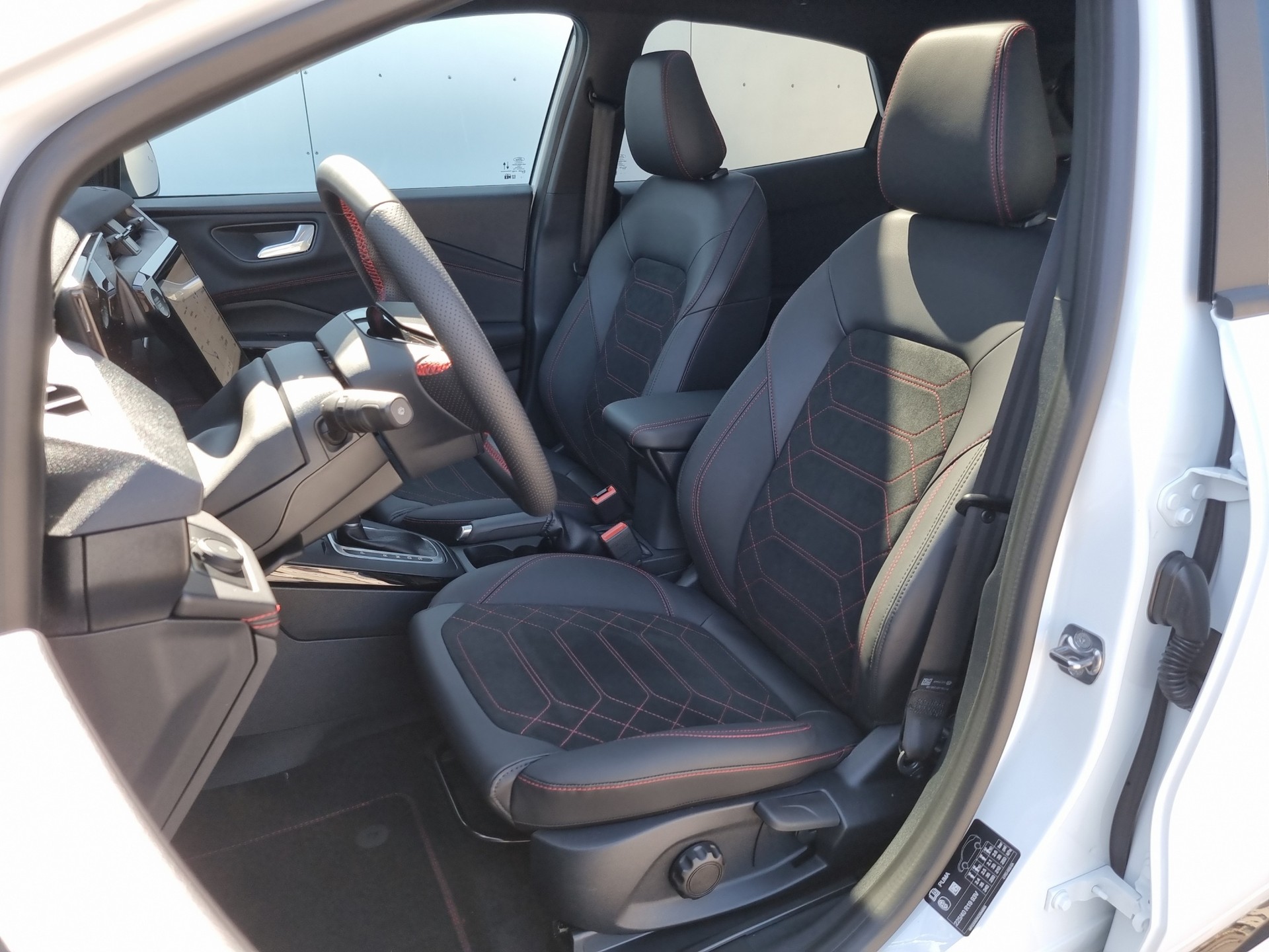 FORD Puma 1.0 EcoB Hybrid 155 ST-Line X-image-10