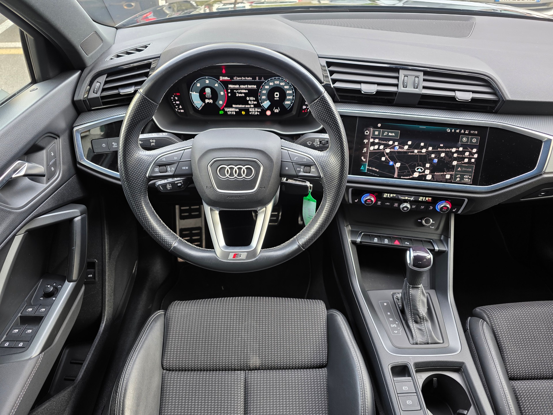 AUDI Q3 Sportback 35 TDI S line quattro S-tronic-image-6