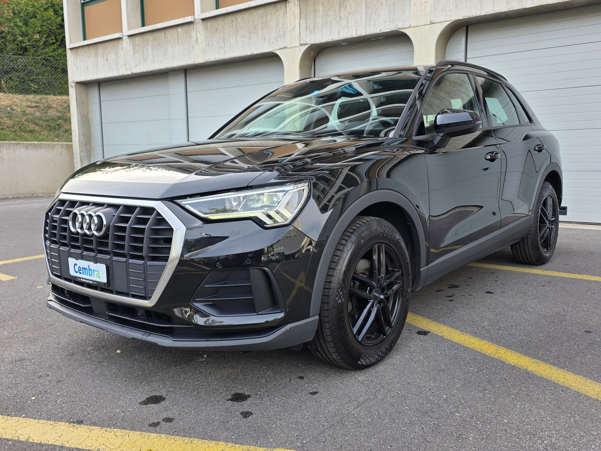 AUDI Q3 Sportback 35 TDI S line quattro S-tronic-image-0