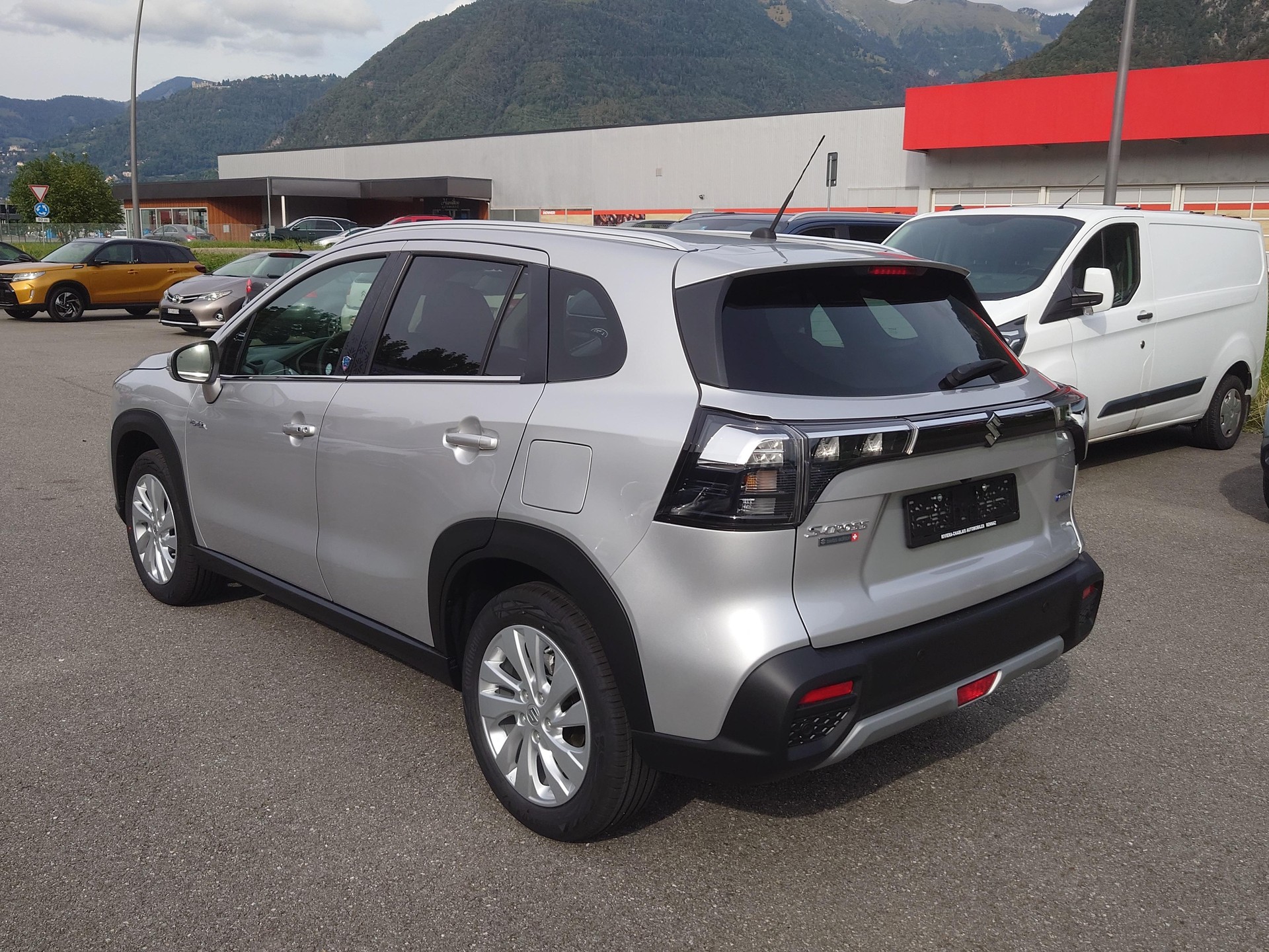 SUZUKI S-Cross 1.4 T Piz Sulai Hybrid 4x4-image-4